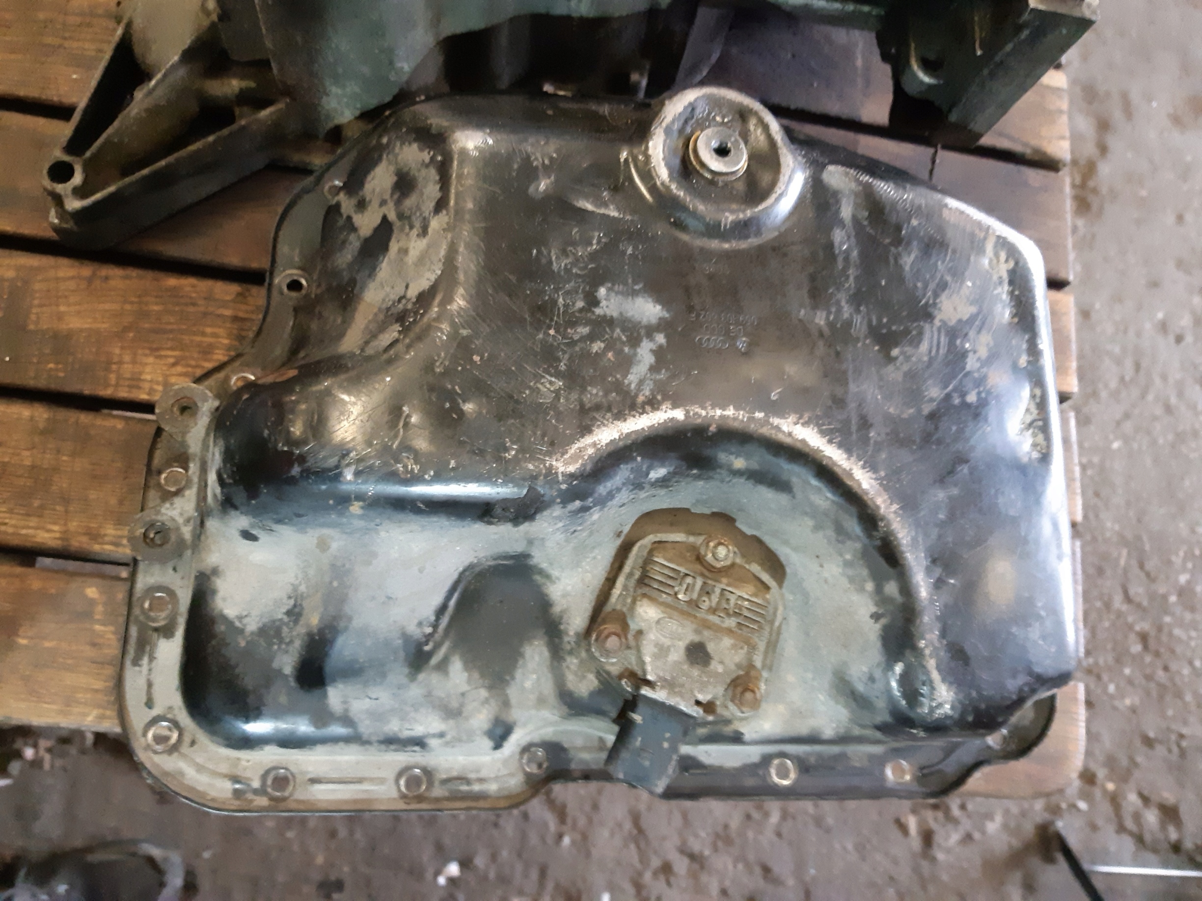 AUDI 3.0 TDI upper lower oil sump 059103603AG 059103602F