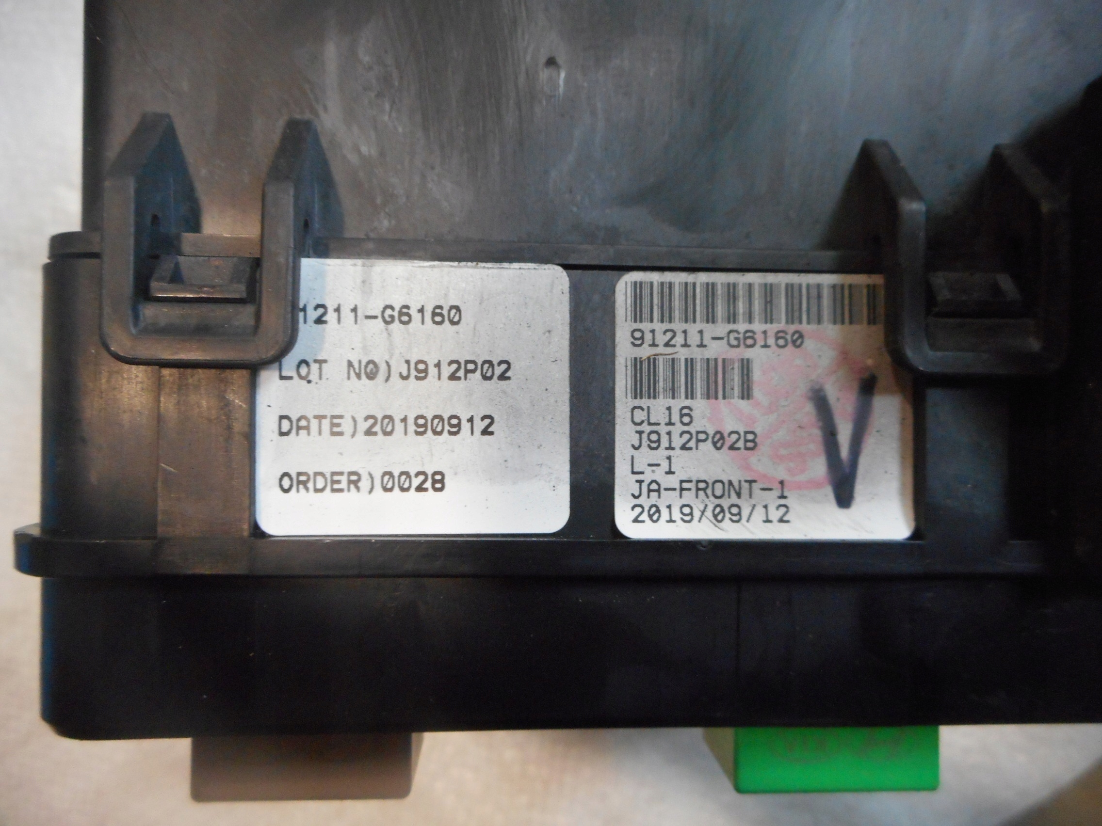 KIA PICANTO III 17-22 SKRZYNKA BEZPIECZNIKÓW Numer katalogowy części 91211-G6160