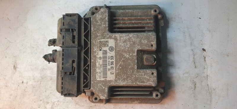 computer motore SKODA OCTAVIA II 03G906021LB
