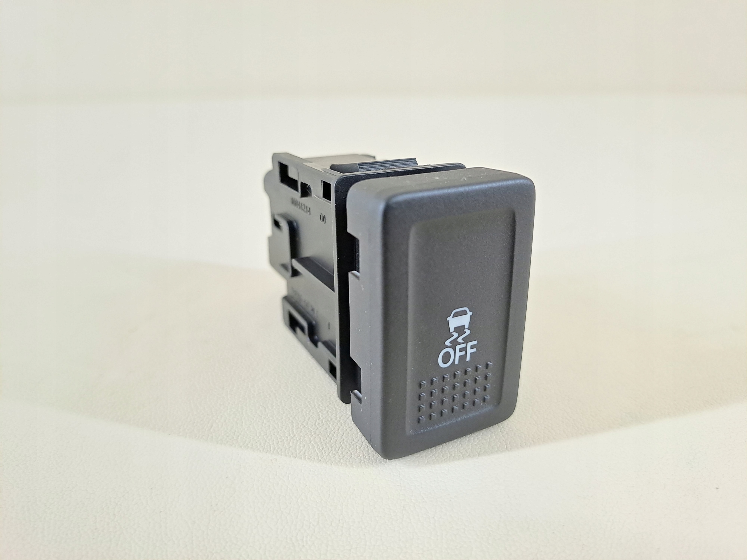 SUZUKI SX4 S-CROSS 18r 1.4T LIFT button switch ESP