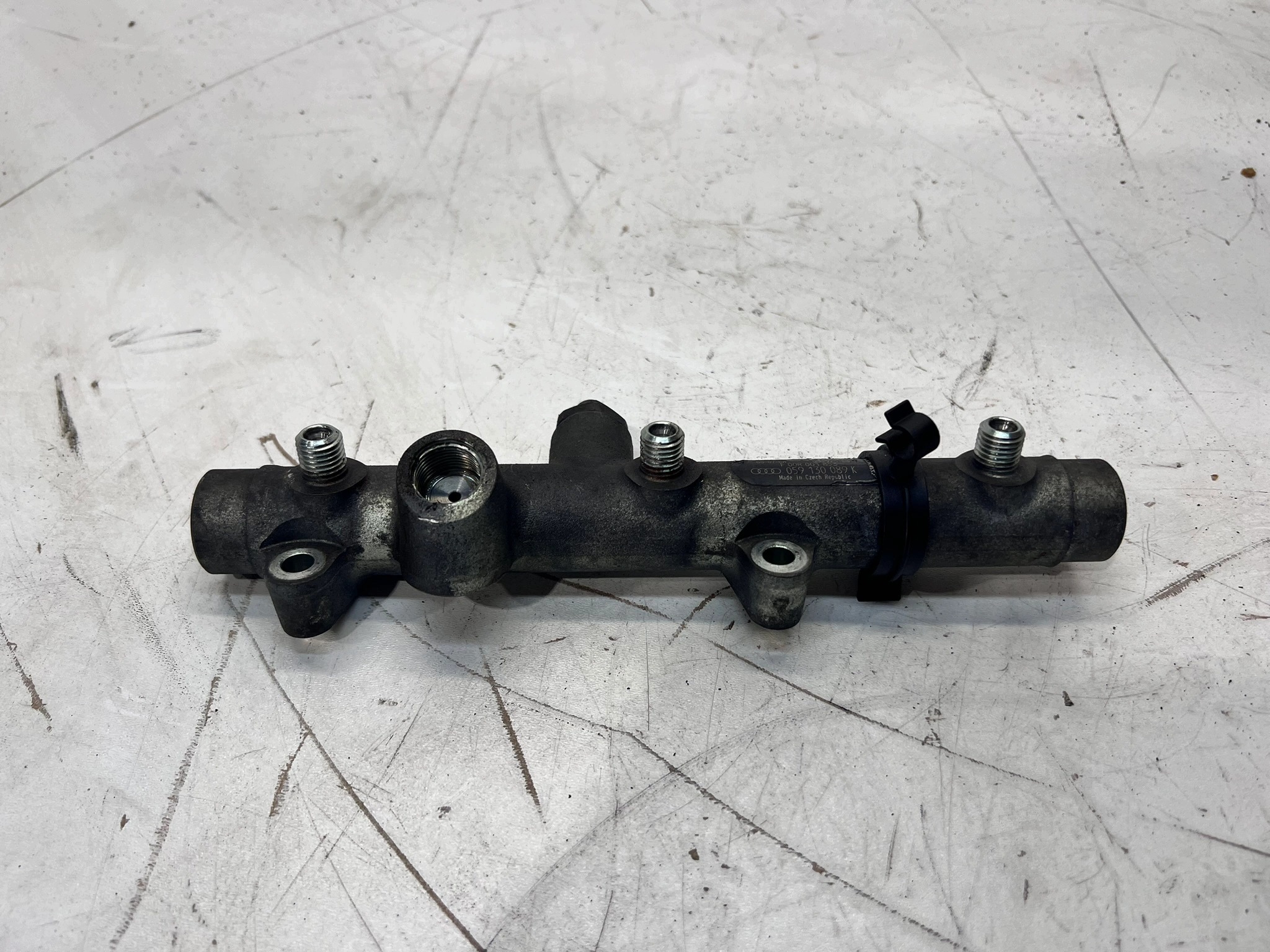 kraftstoffverteiler einspritzleiste AUDI A6 C6 3.0 TDI 059130089K
