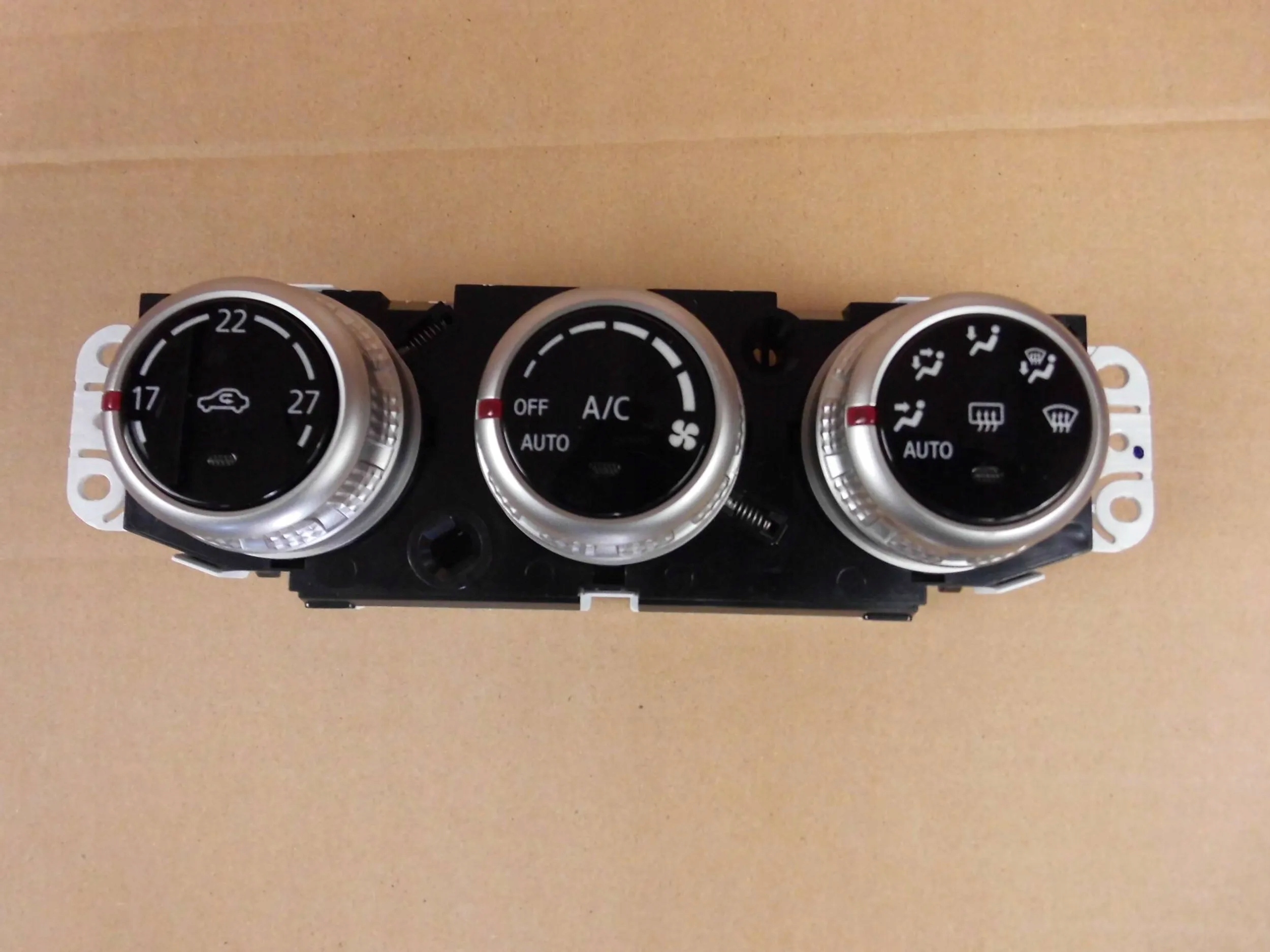 Mitsubishi ASX Contrôle Bouton regulacja Unite commande clima 7820B192