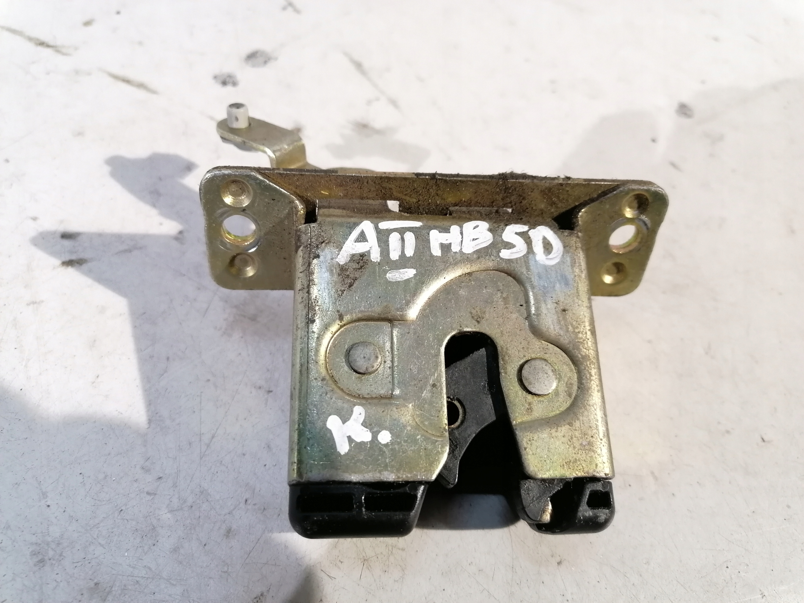 Opel Astra II HB lock bonnet rear part