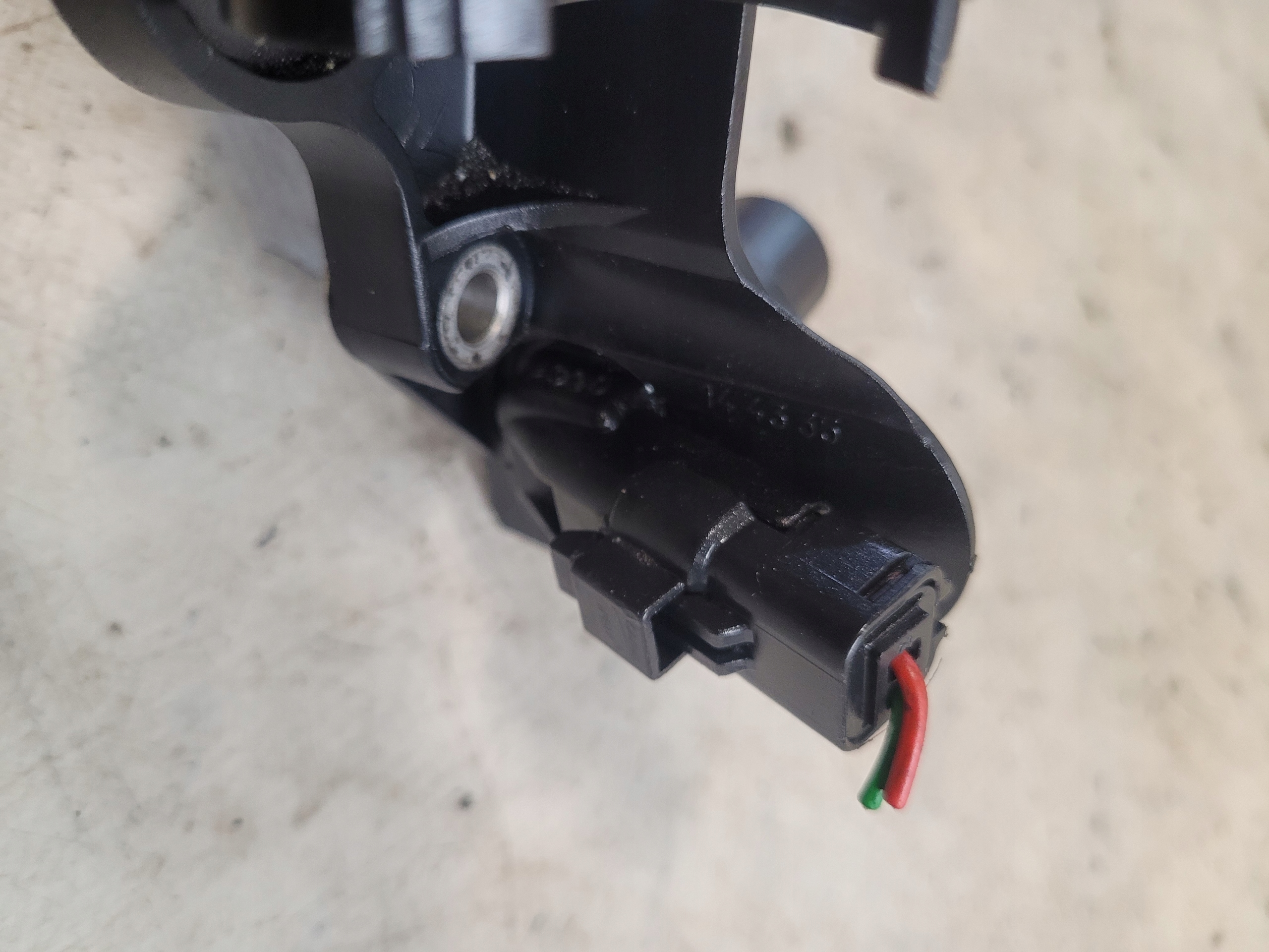 shaft position sensor OE 9639999880 PEUGEOT 206 1.1B
