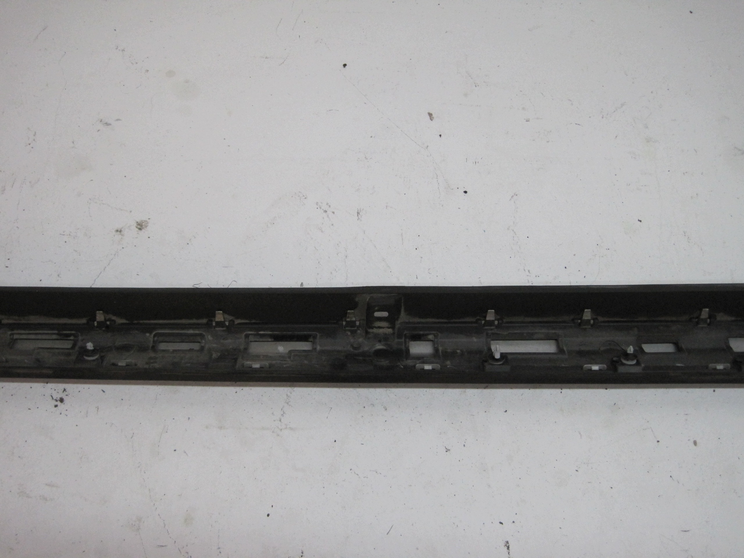 cap moulding threshold VW TAIGO 2G7 left