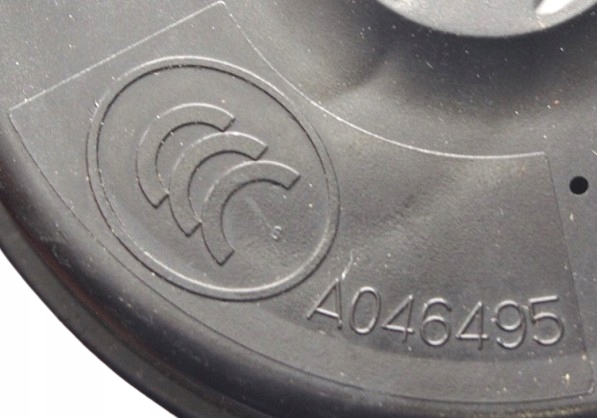 KLAKSON / SYGNAŁ DŹWIĘKOWY (PRAWY) OPEL DODGE JEEP A046495 Waga produktu z opakowaniem jednostkowym 1 kg