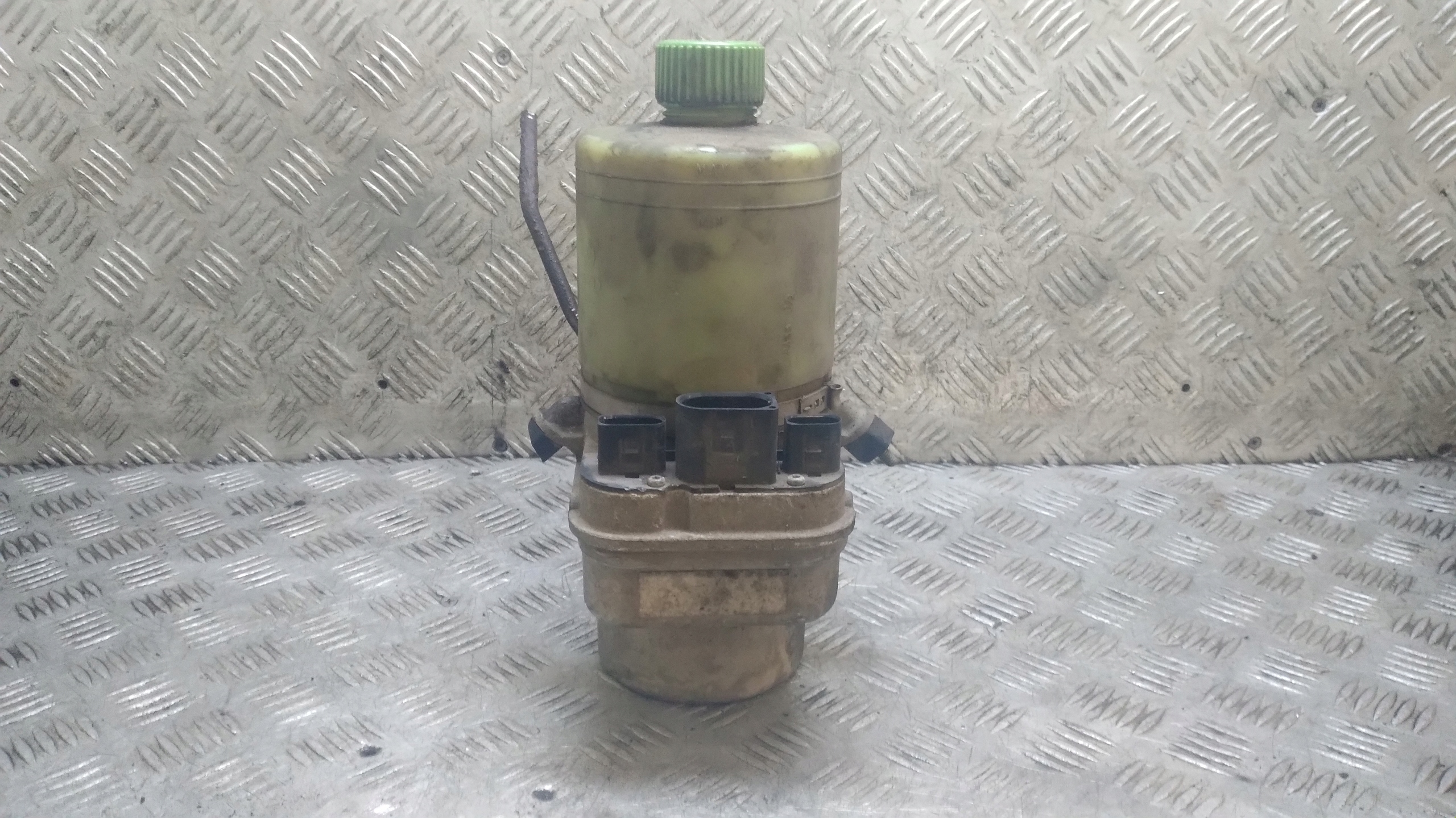 servo pump electrical VOLKSWAGEN POLO 4