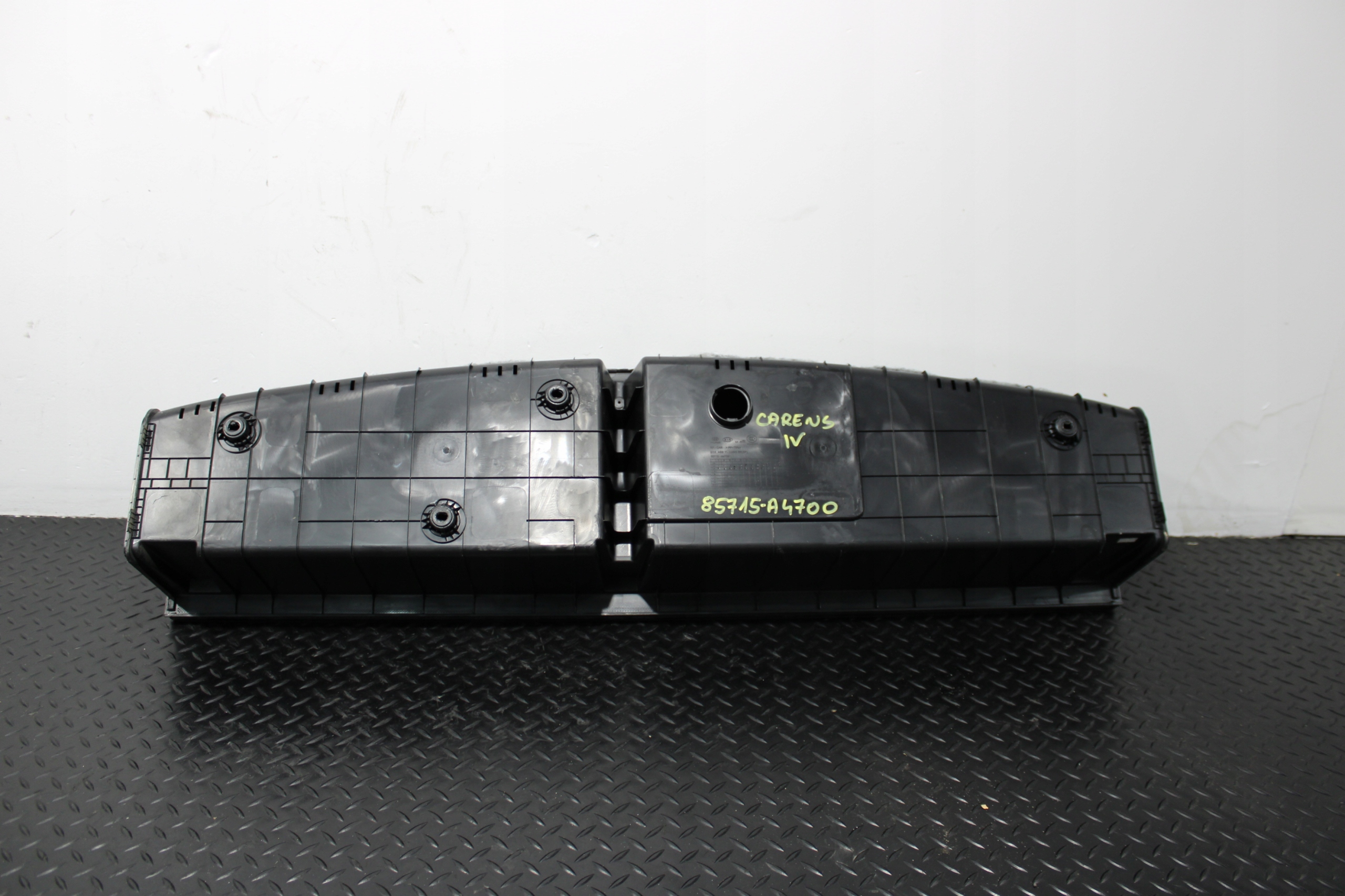 passenger compartment boot KIA CARENS IV 4 85715-A4700