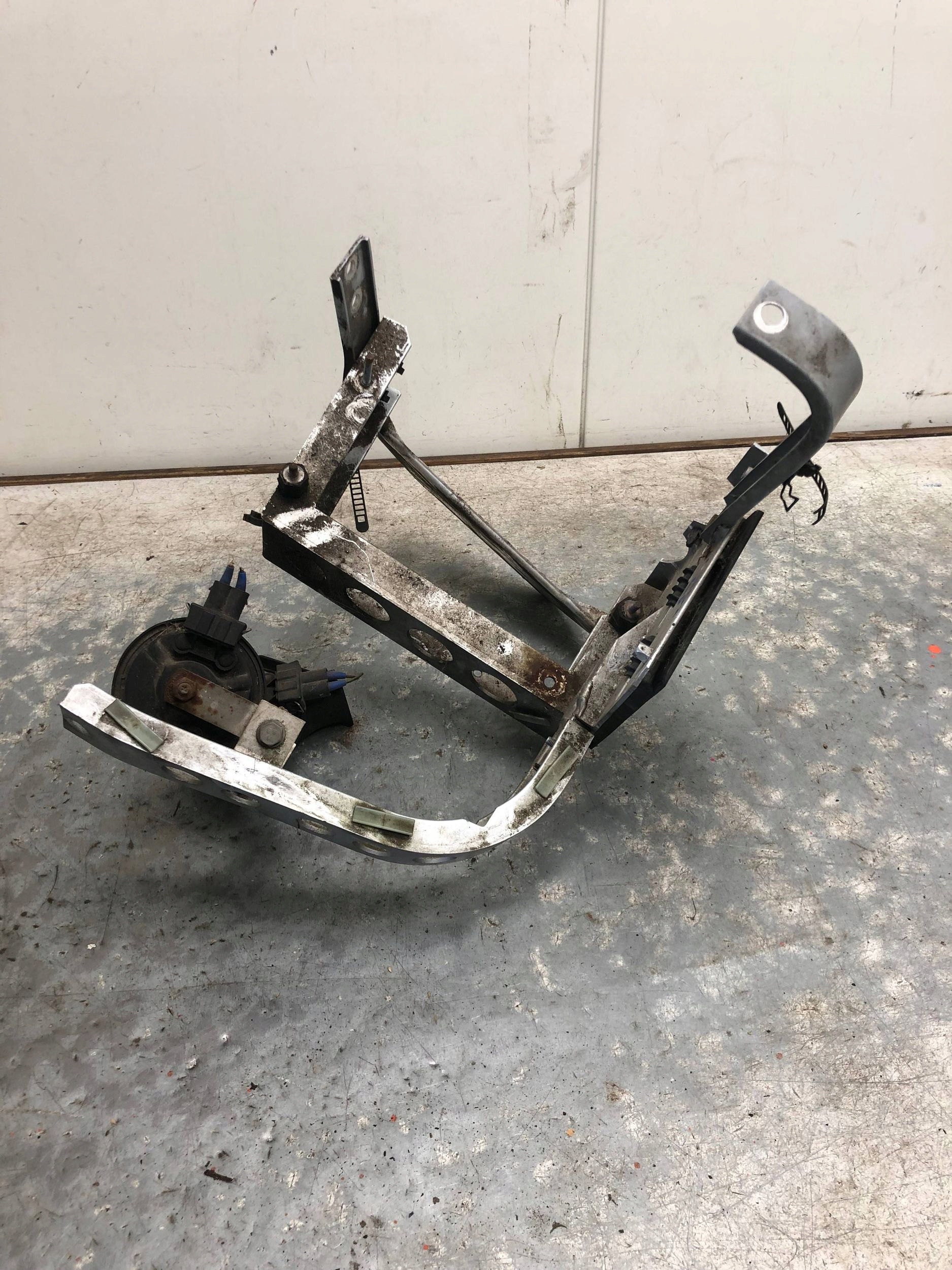 KLAKSON pillar console left front AUDI A8 D2 4D0959115 4D0821137