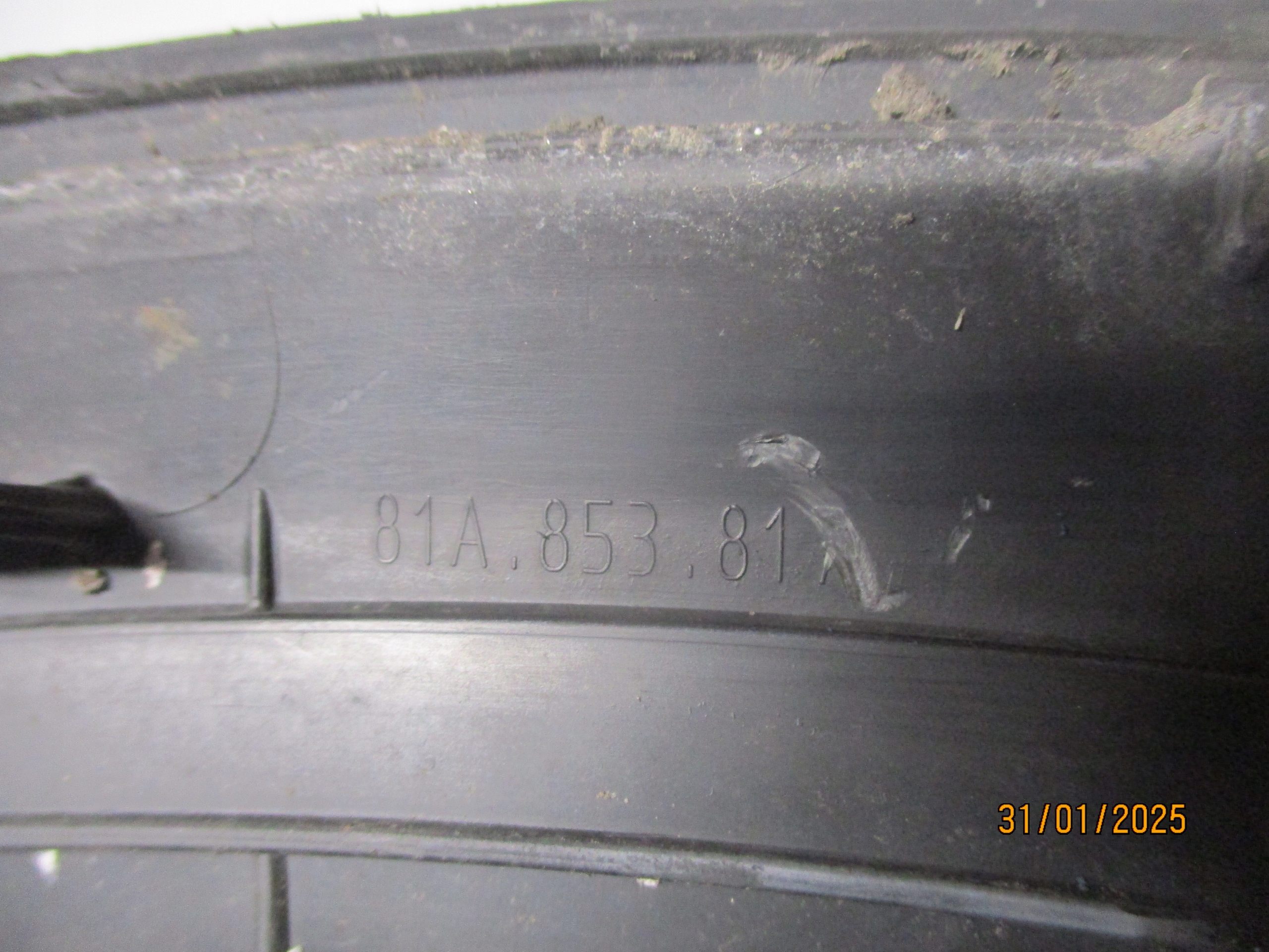lista sárvédöt bal hátso AUDI Q2 81A 81A853817