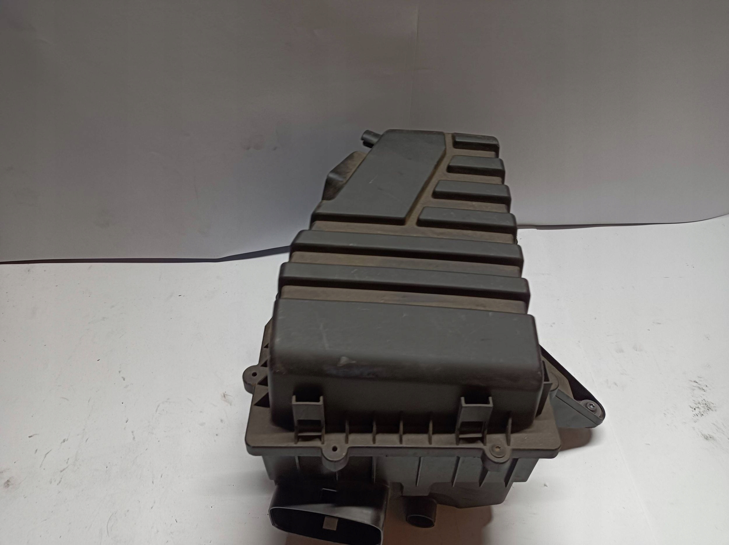 Gehäuse filter luft Seat Ibiza IV/ Audi A1 6R0129601J