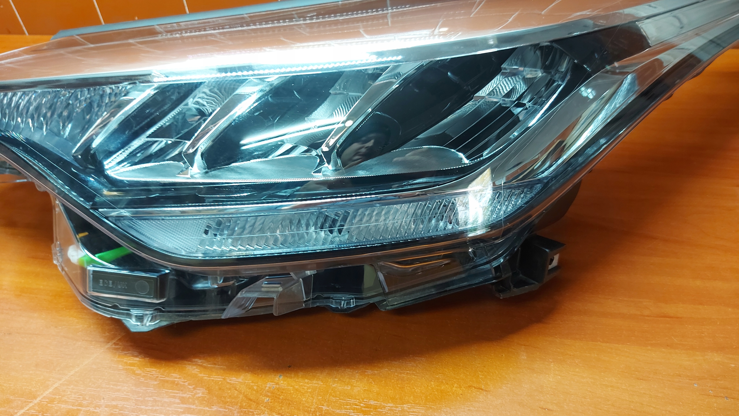 REFLEKTOR light left left front TOYOTA CHR C-HR 19- LIFT