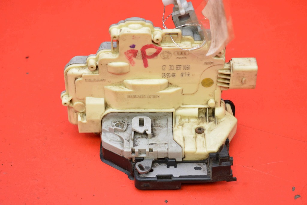 lock door right front front EU 3C1837016A VW PASSAT B6 05-10