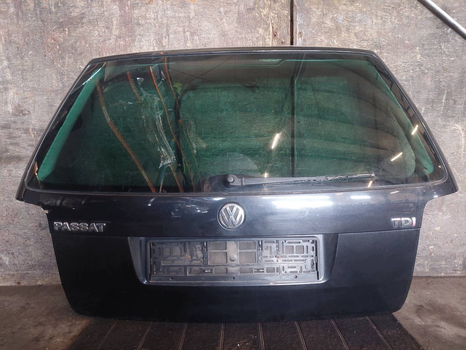 complete rear part VOLKSWAGEN PASSAT B5 FL LC9Z trunk door boot bumper lights