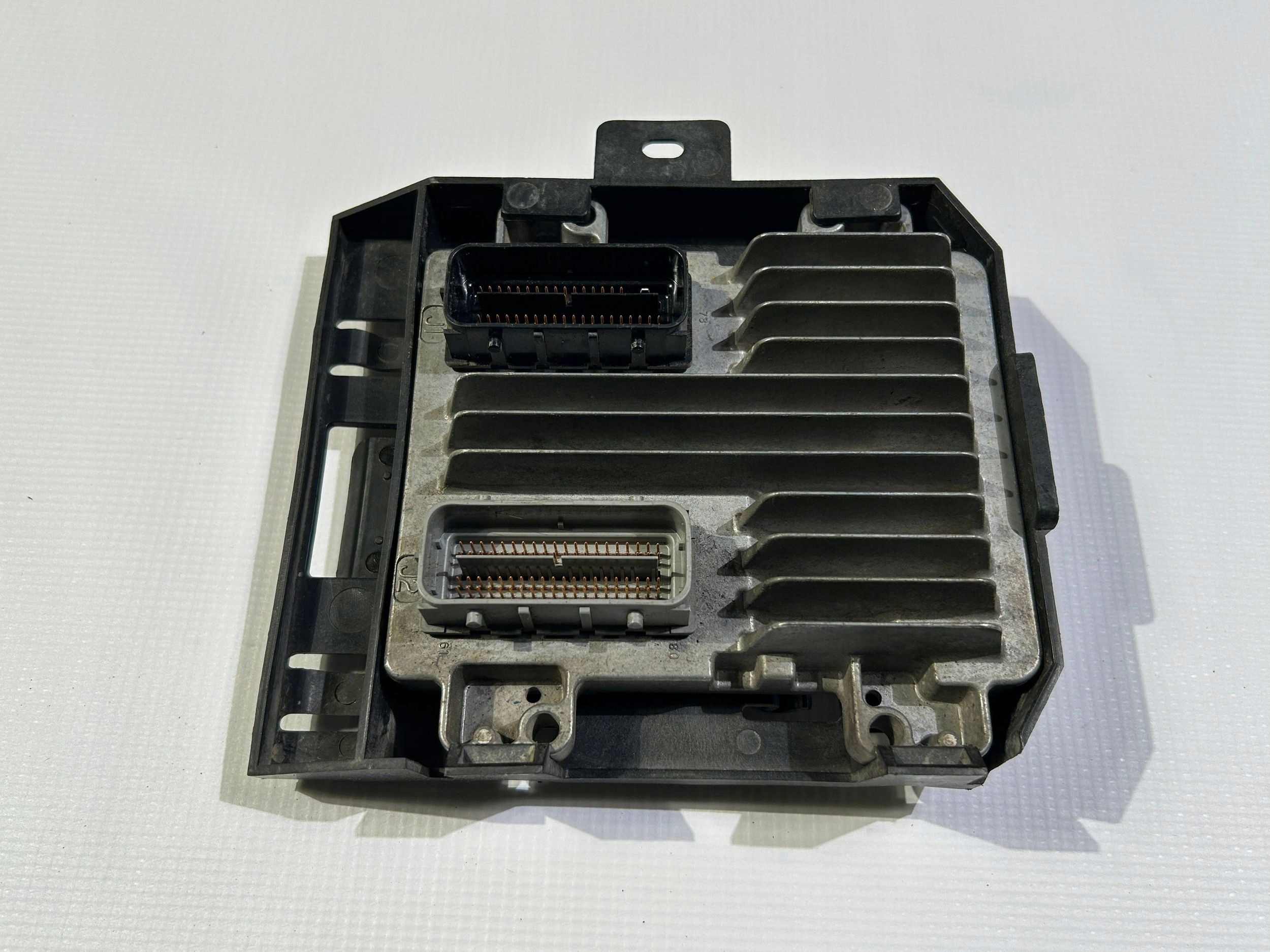 computer control unit of the engine ECU Chevrolet Camaro SS 6.2 LS3 2009r