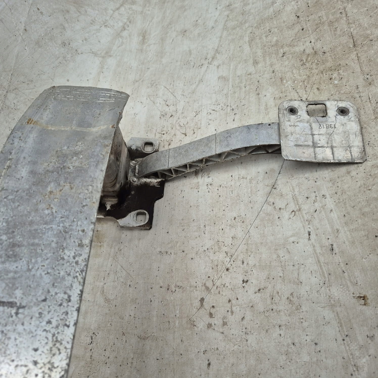 CITROEN C4 CACTUS 14- sider front front below bumper 9801276380