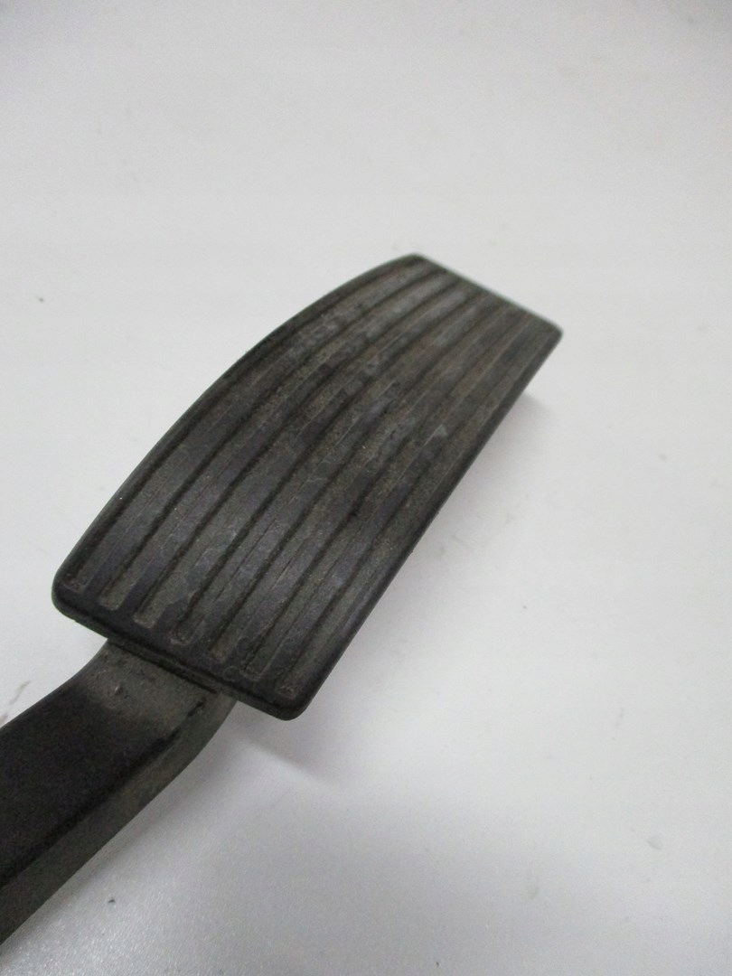PEDAŁ GAZU ALFA ROMEO 159 60695128 Typ samochodu Samochody osobowe