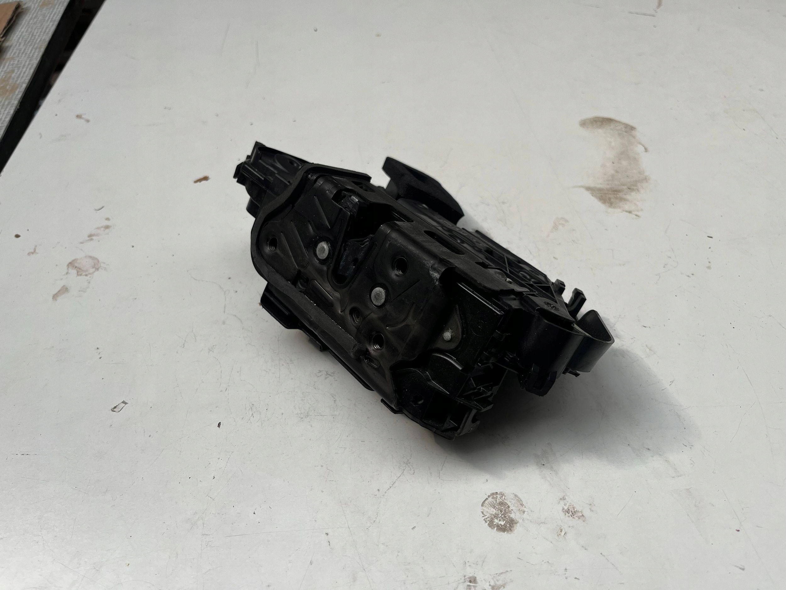 VOLKSWAGEN SEAT SKODA lock door left front 5TB837015B @M