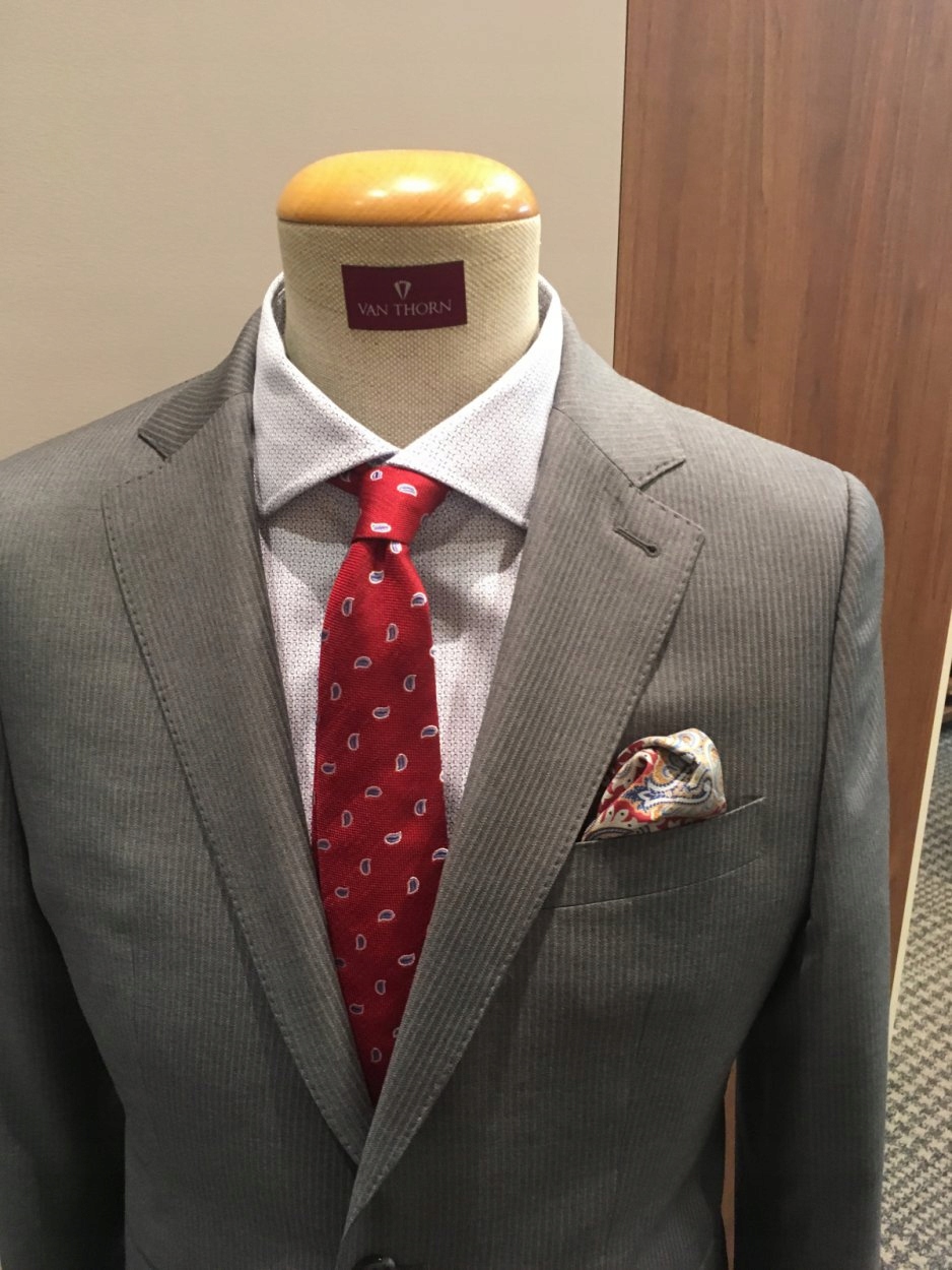 Jedwabna bordowa poszetka we wzór turecki Materiał dominujący inny