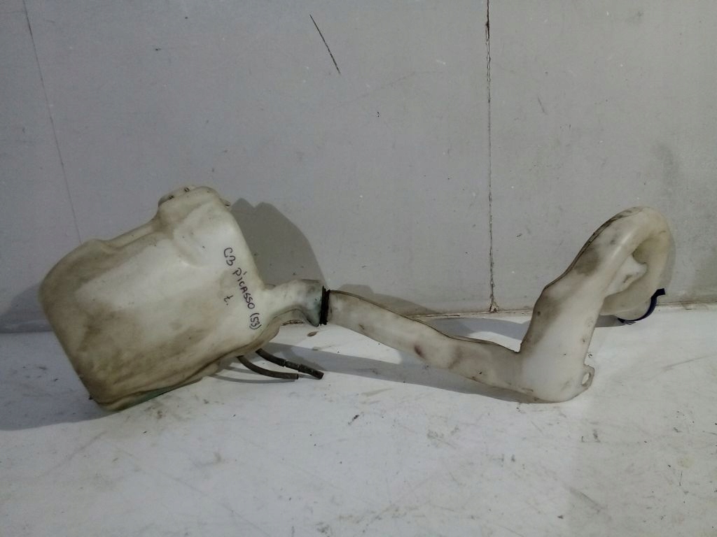 Citroen C3 Picasso tank washers