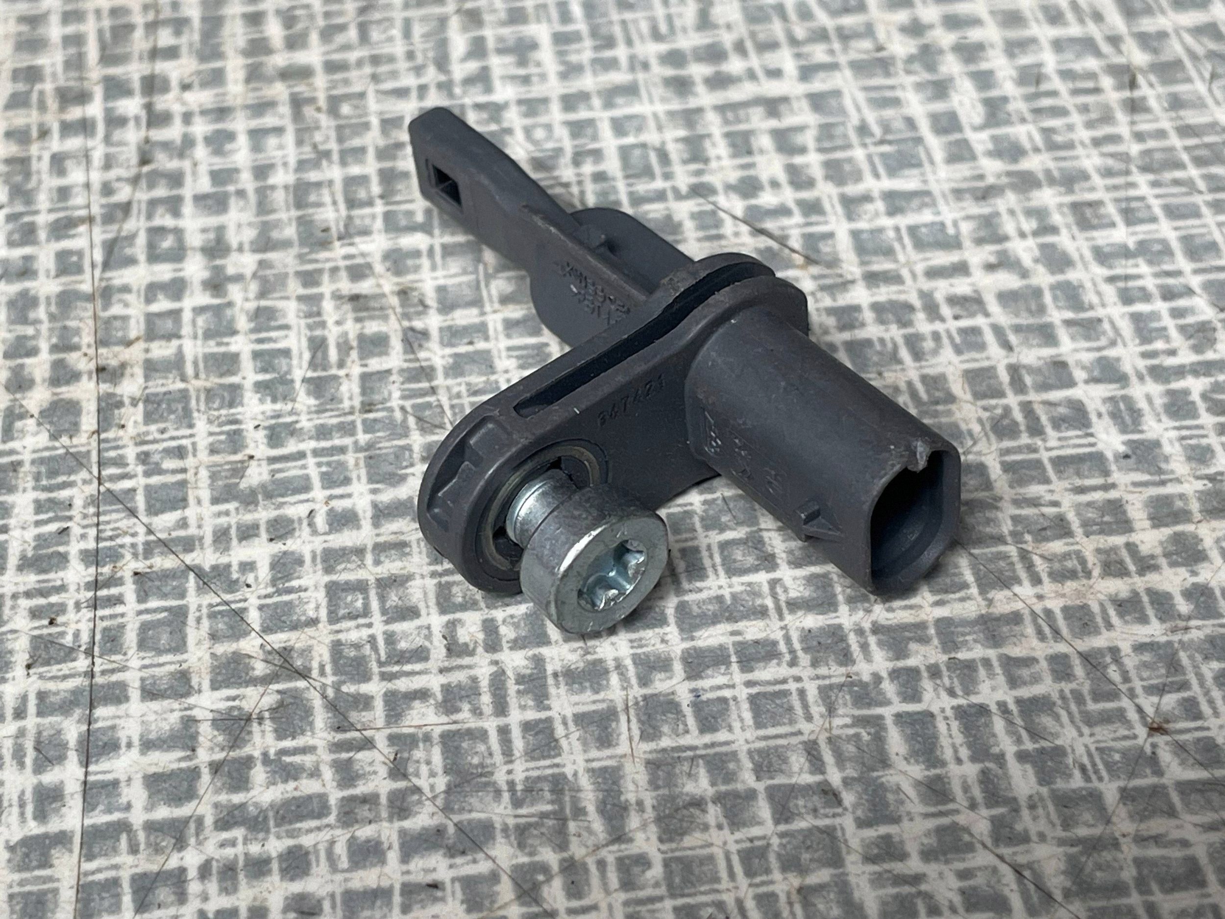 Sensor ABS Peugeot 3008 II 9838571680 Original!! !J