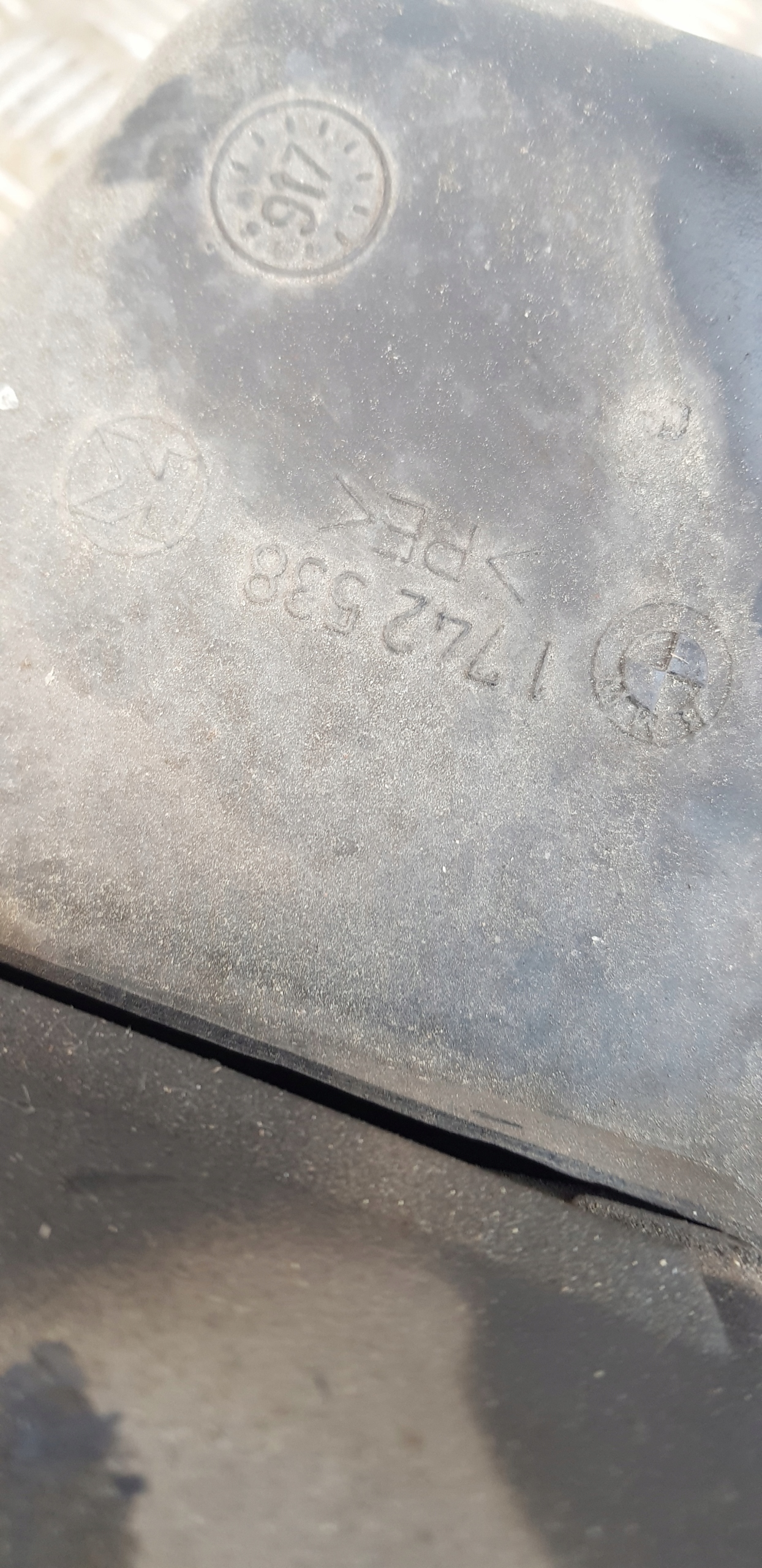 BMW E39 REZONATOR luft 1742538 2.0 2.5
