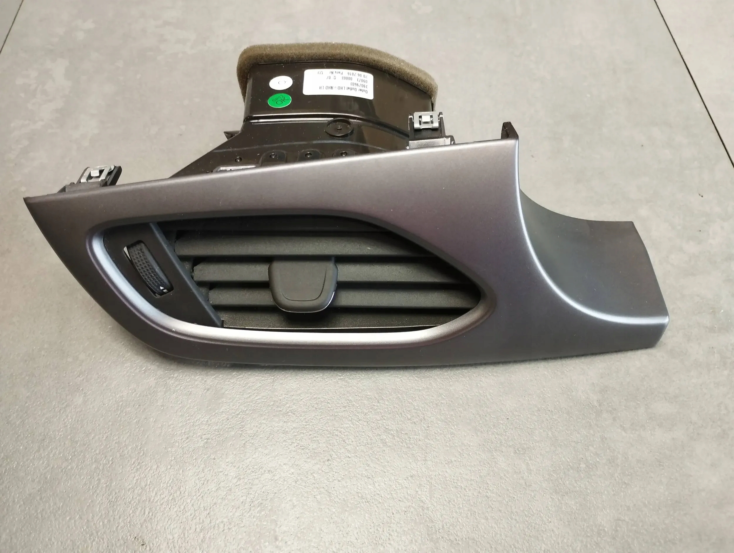 Opel Astra K grid air conditioning devices left 39079555