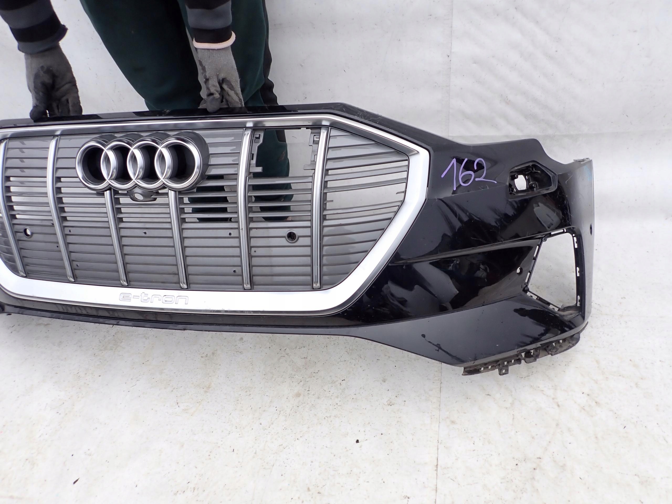 AUDI E-TRON 18- bumper front front SPR PDC