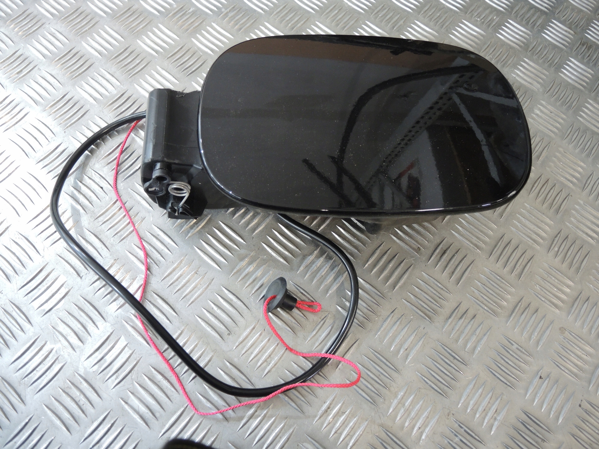 ALFA ROMEO STELVIO Q4 KLAPKA WLEWU PALIWA 50560353