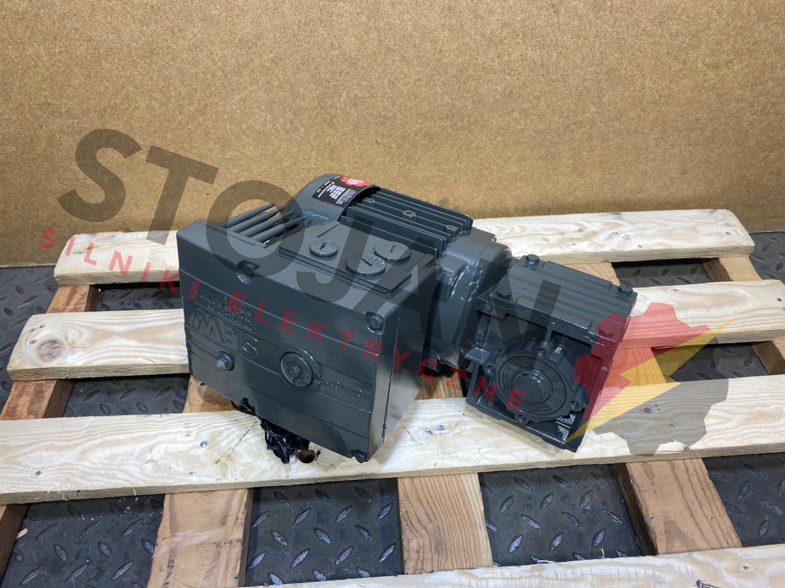 motoreduktor / przekładnia 0,075-0,37kW 14-280obr. 3frazowy SEW