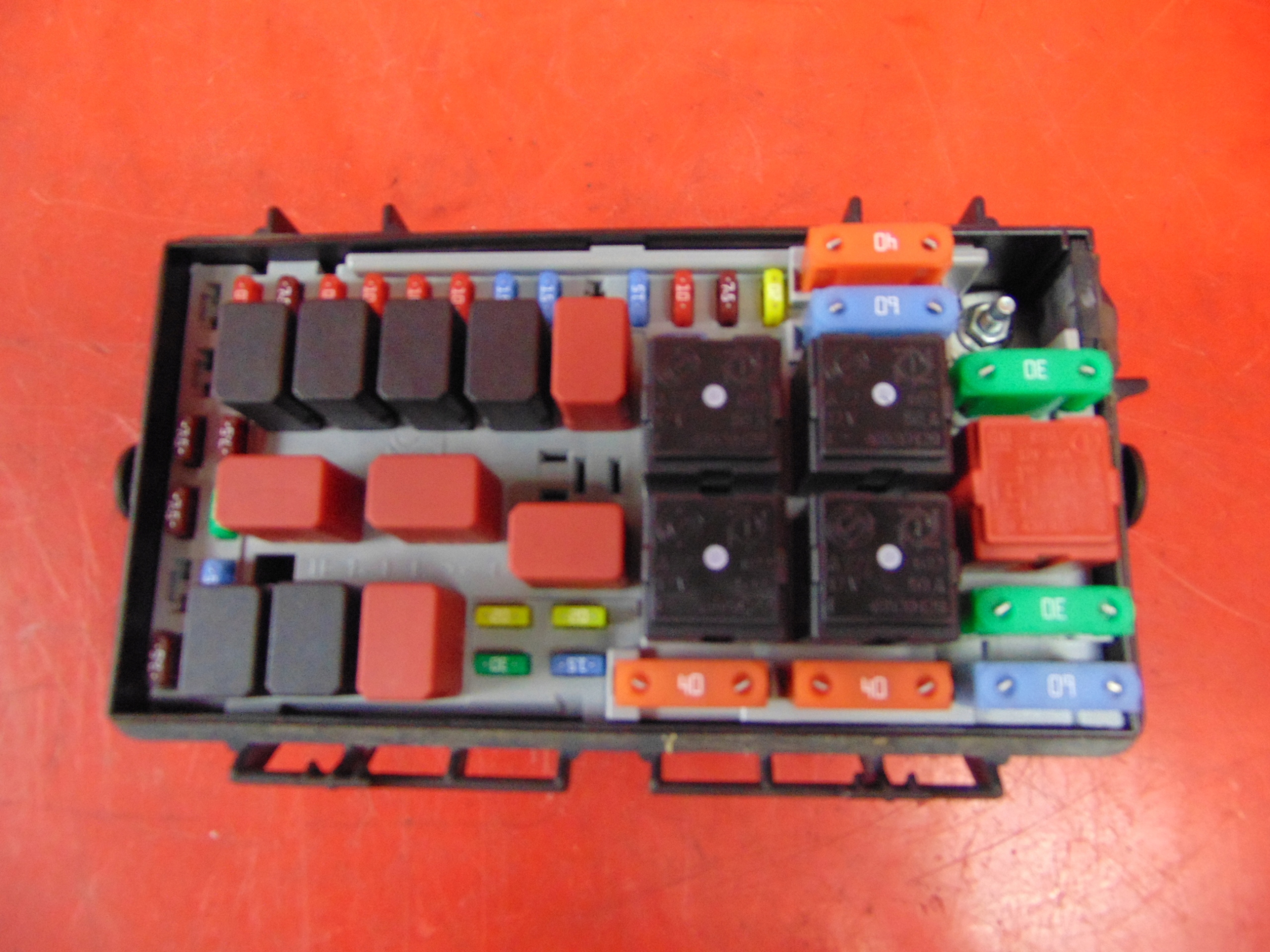 598/A - FIAT GRANDE PUNTO БЛОК ПРЕДОХРАНИТЕЛЕЙ 51775622