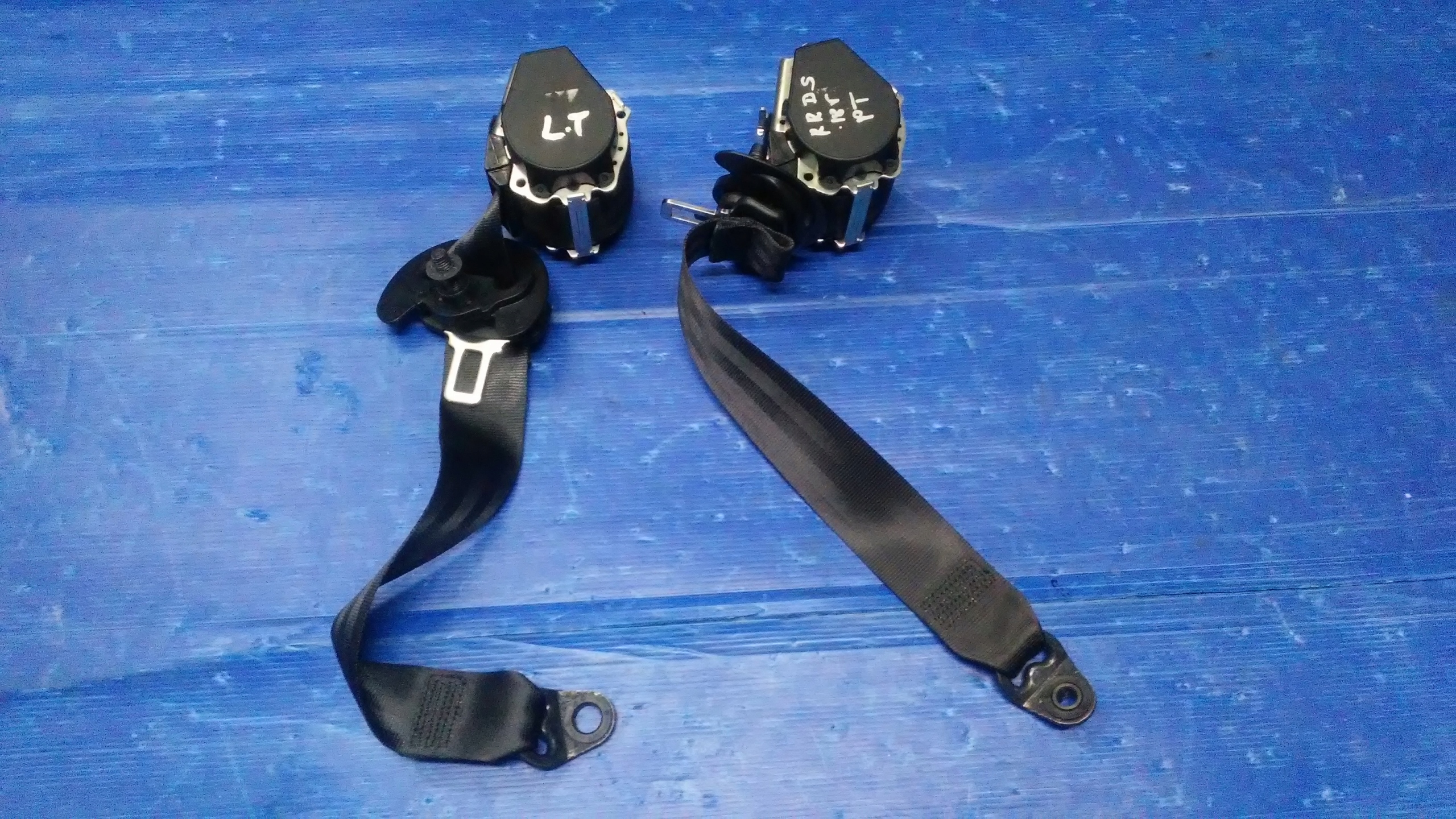 DISCOVERY СПОРТИВНЫЙ РЕМЕНЬ БЕЗОПАСНОСТИ ЛЕВЫЙ ЗАДНИЙ 3 РЯД