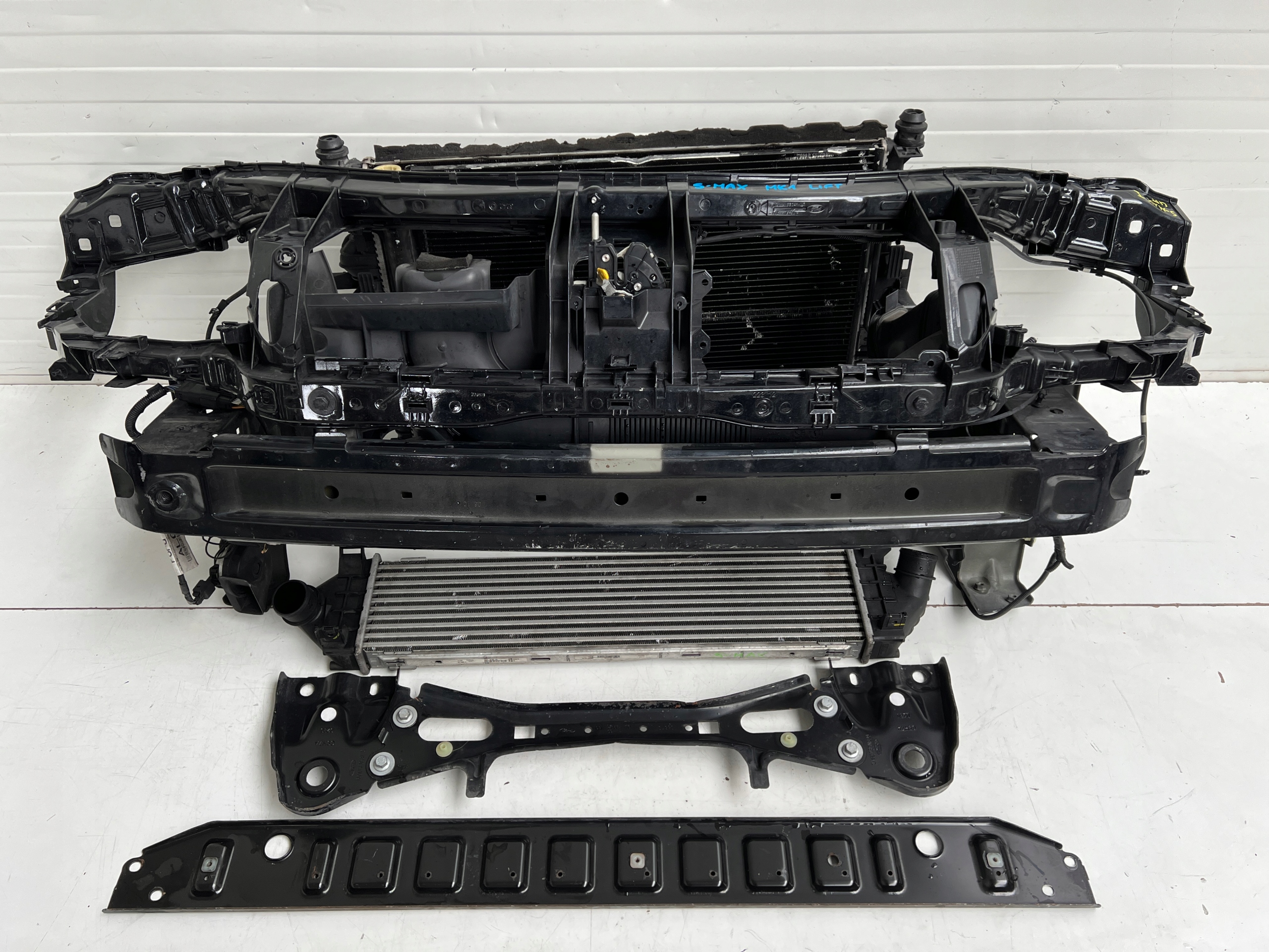 Pas przedni chłodnice Ford S-max mk1 lift