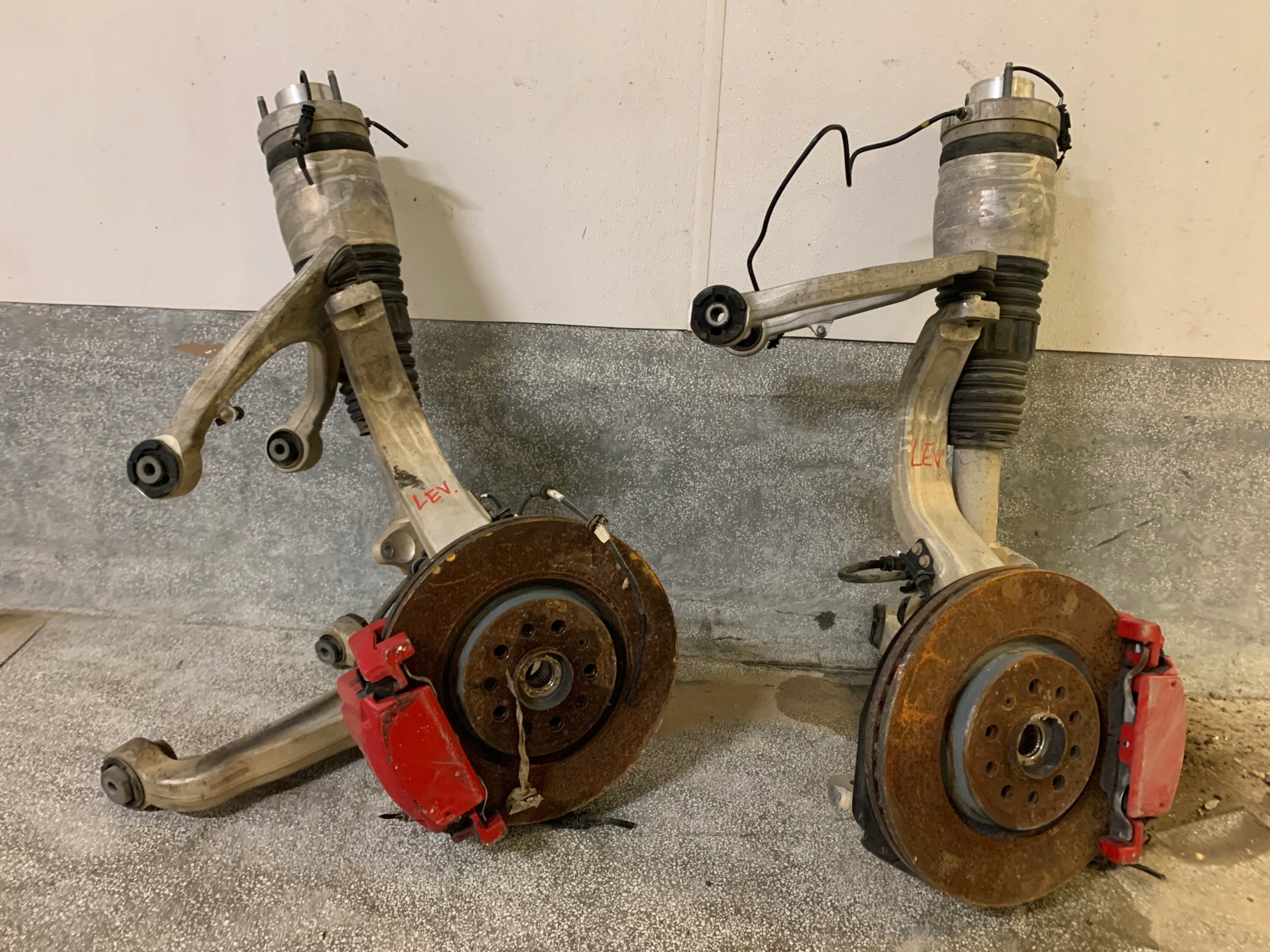 АМОРТИЗАТОР ЦАПФА МАКФЕРСОН MASERATI LEVANTE КОМПЛЕКТ ПРАВА