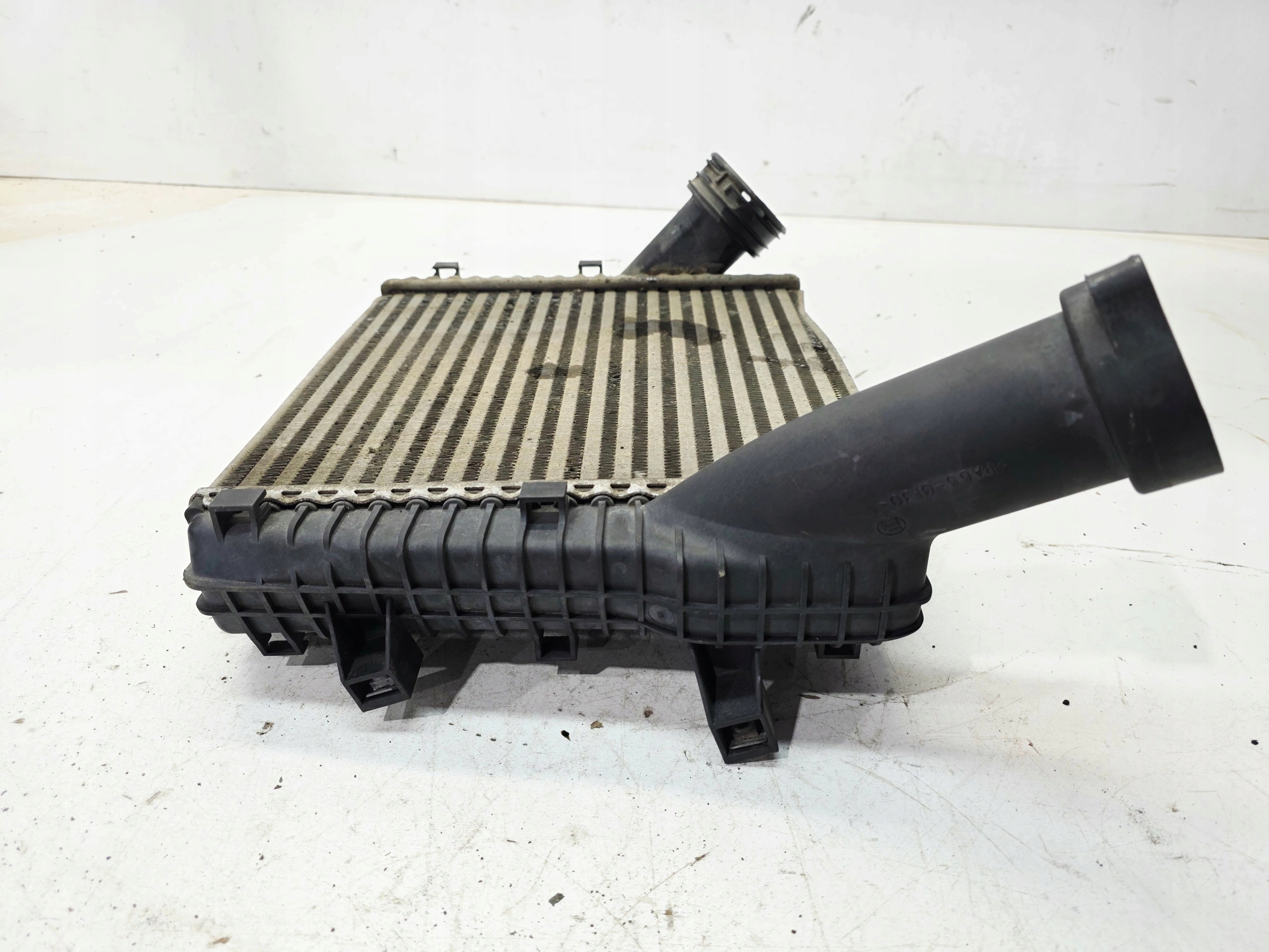 radiator air intercooler right AUDI Q7 4L 4.2 TDI 7L0145804A