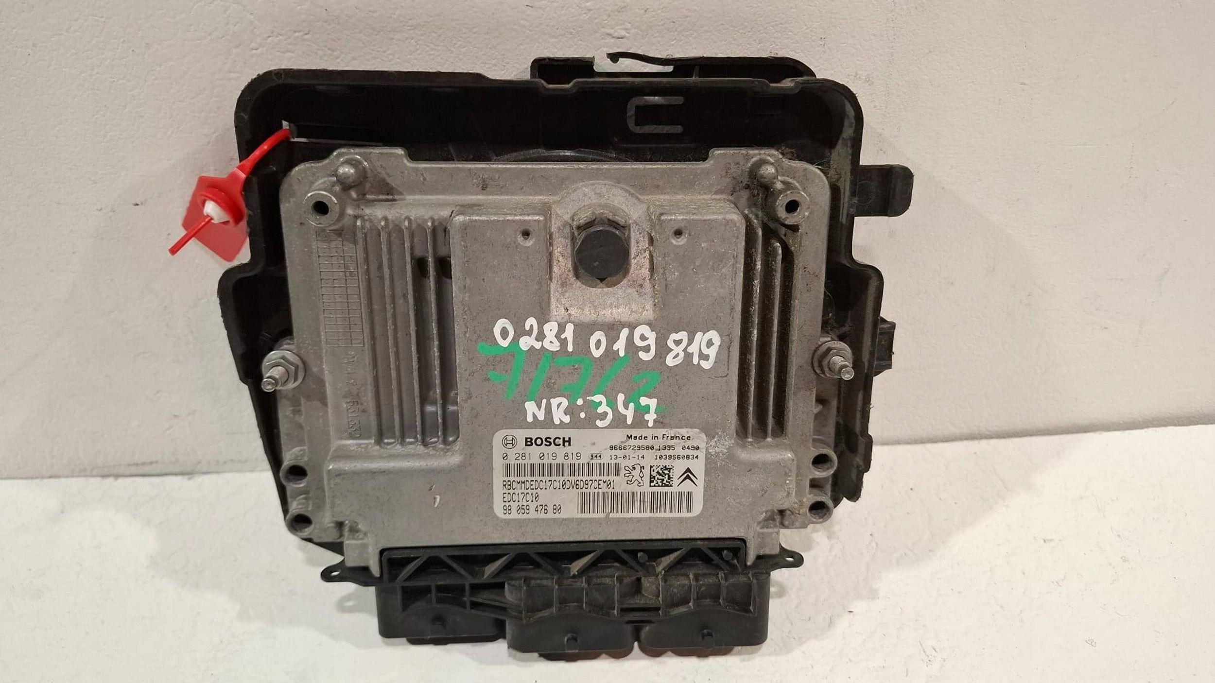 control unit of the engine computer 0281019819 Citroen Peugeot 1.6 E-HDI
