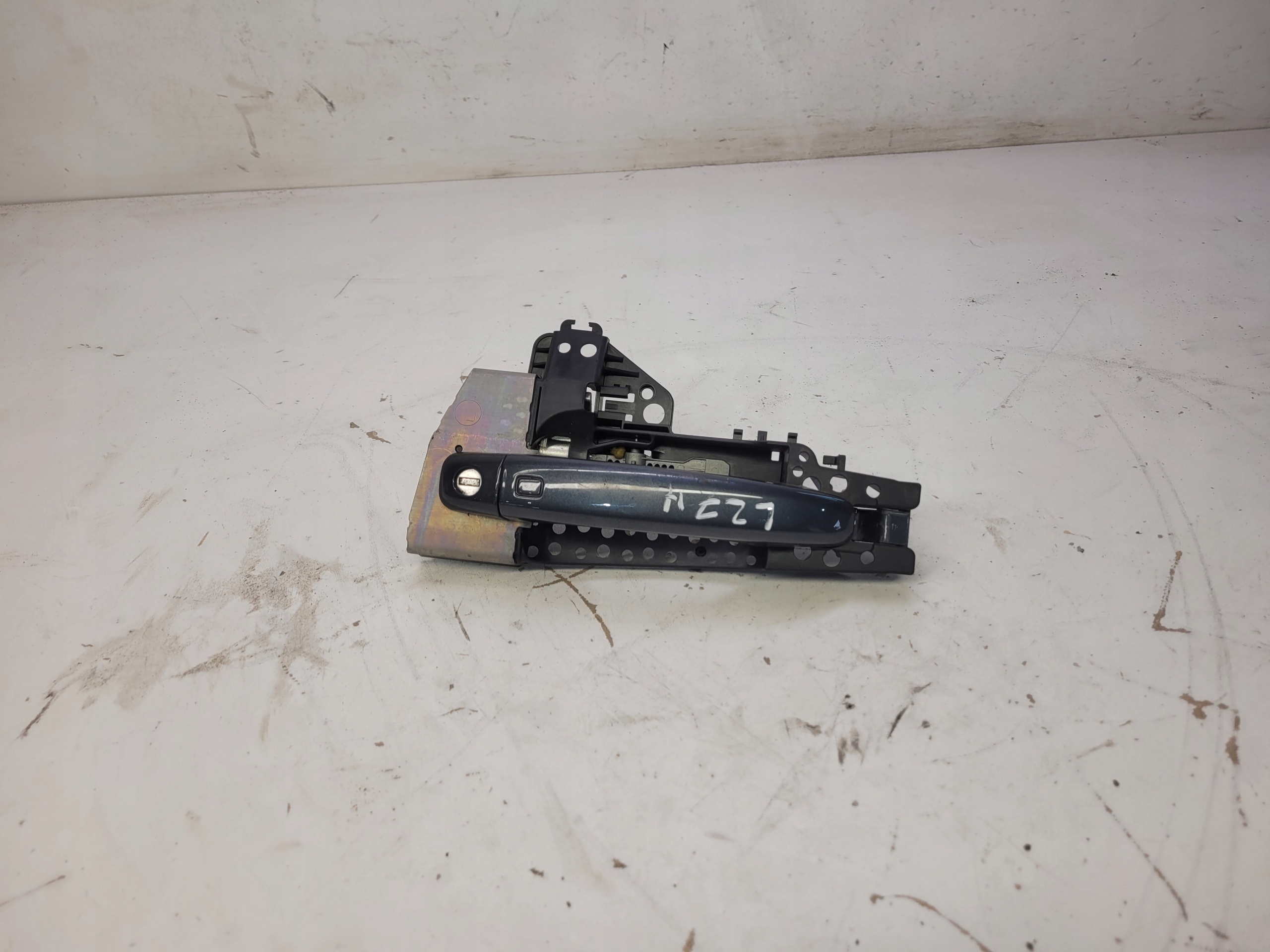 handle left front AUDI A4 B8 A5 Q5 8T1837885B LZ7H