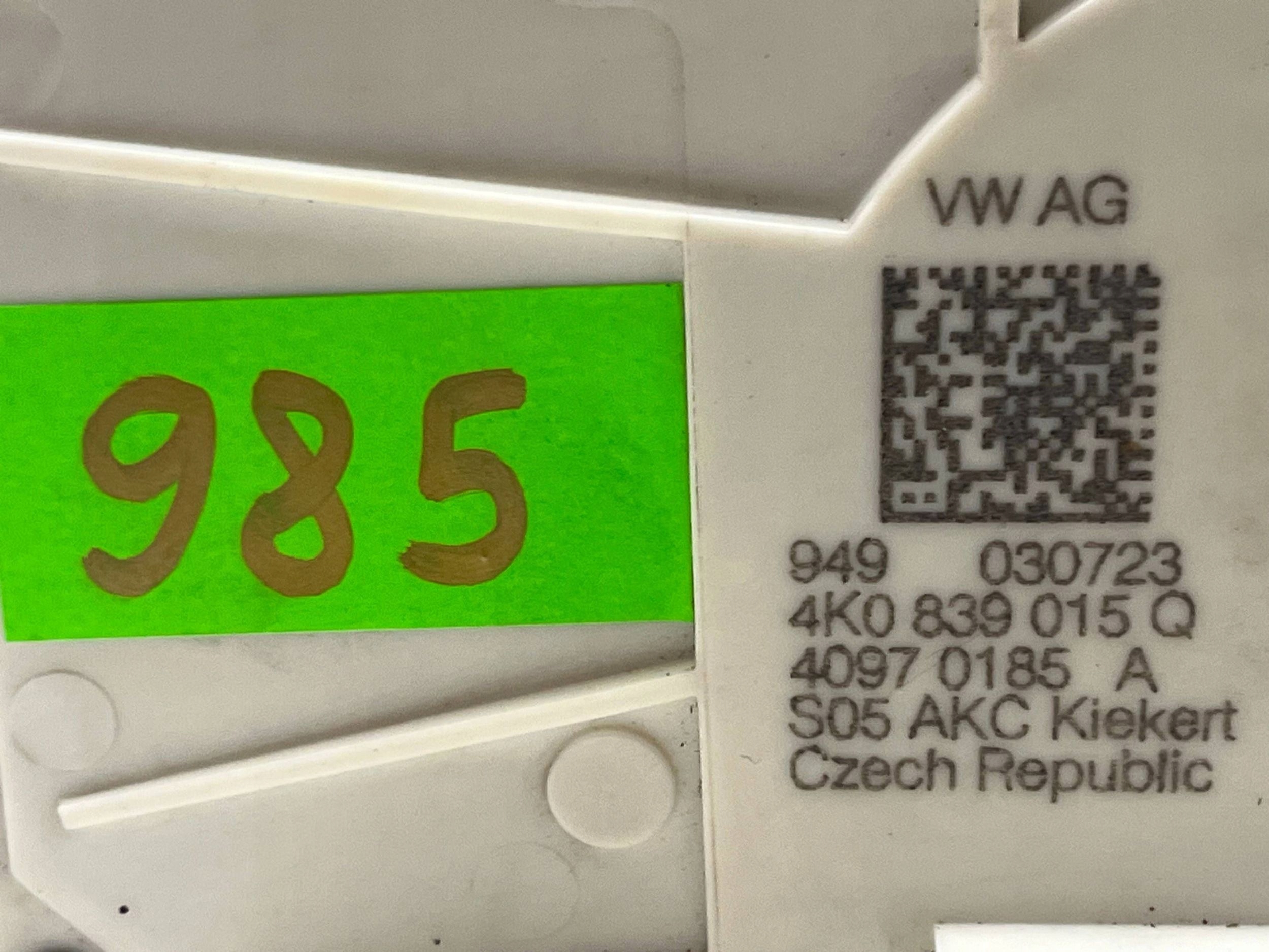 AUDI A6 A7 Q8 lock door left rear part 4K0839015Q @M