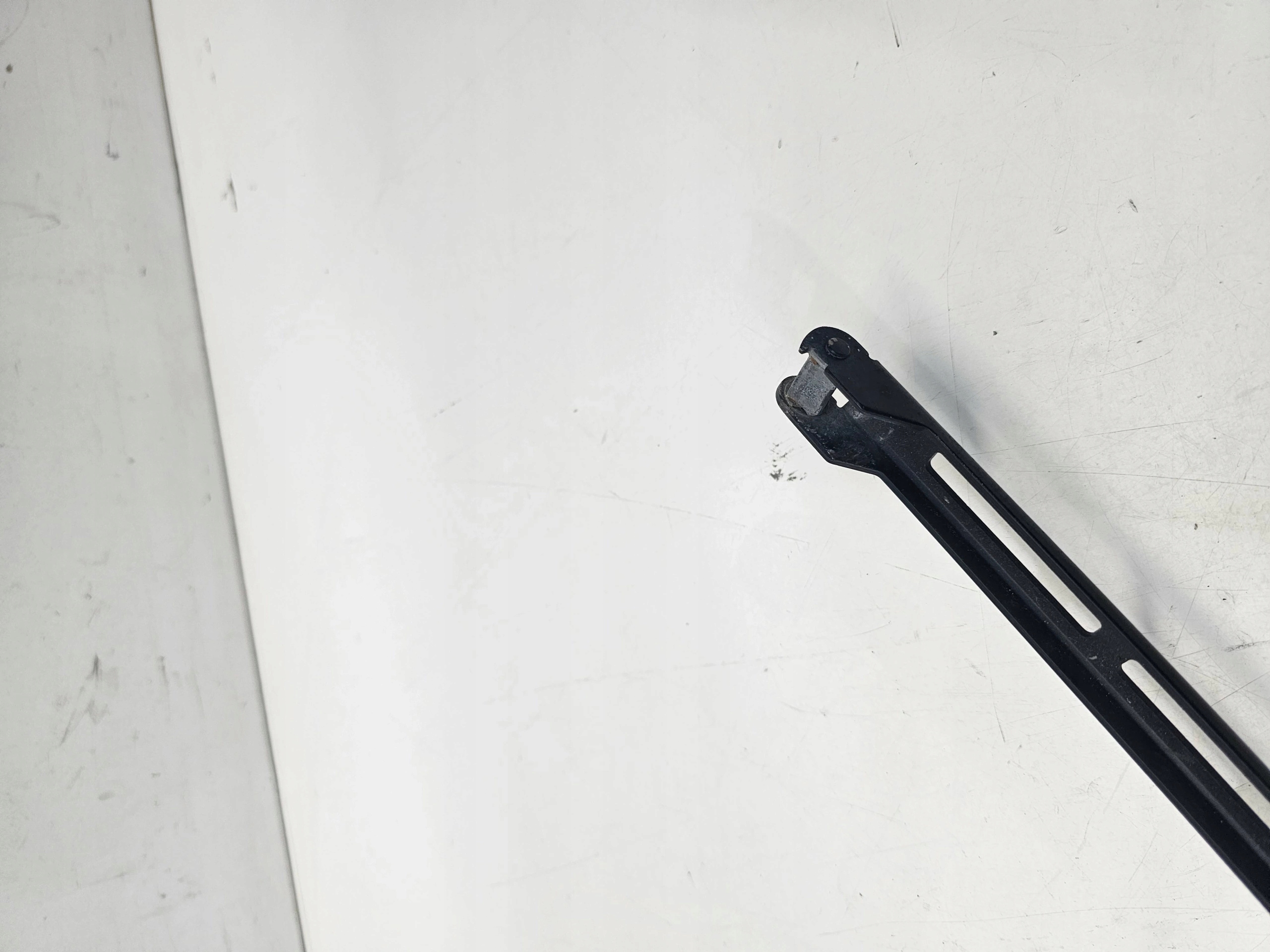 wiper arm left AUDI A4 B6 B7 8E1955407C