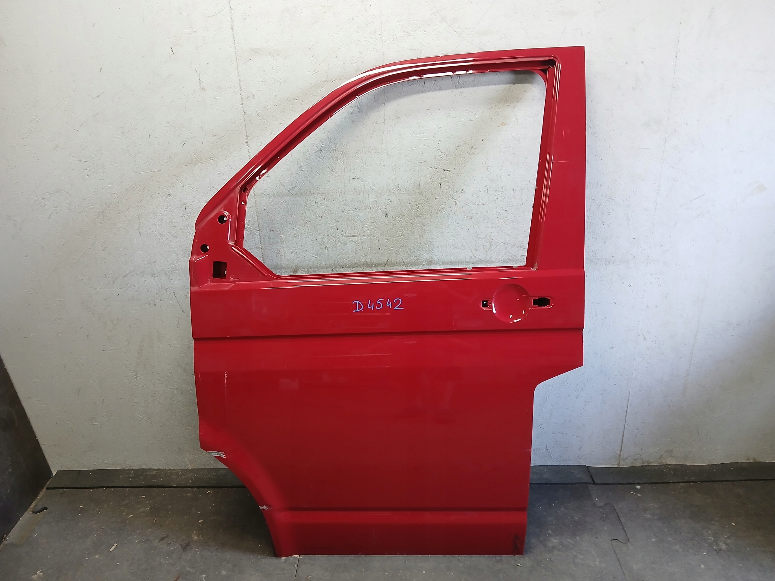 dveře předek levé VW T5 T6