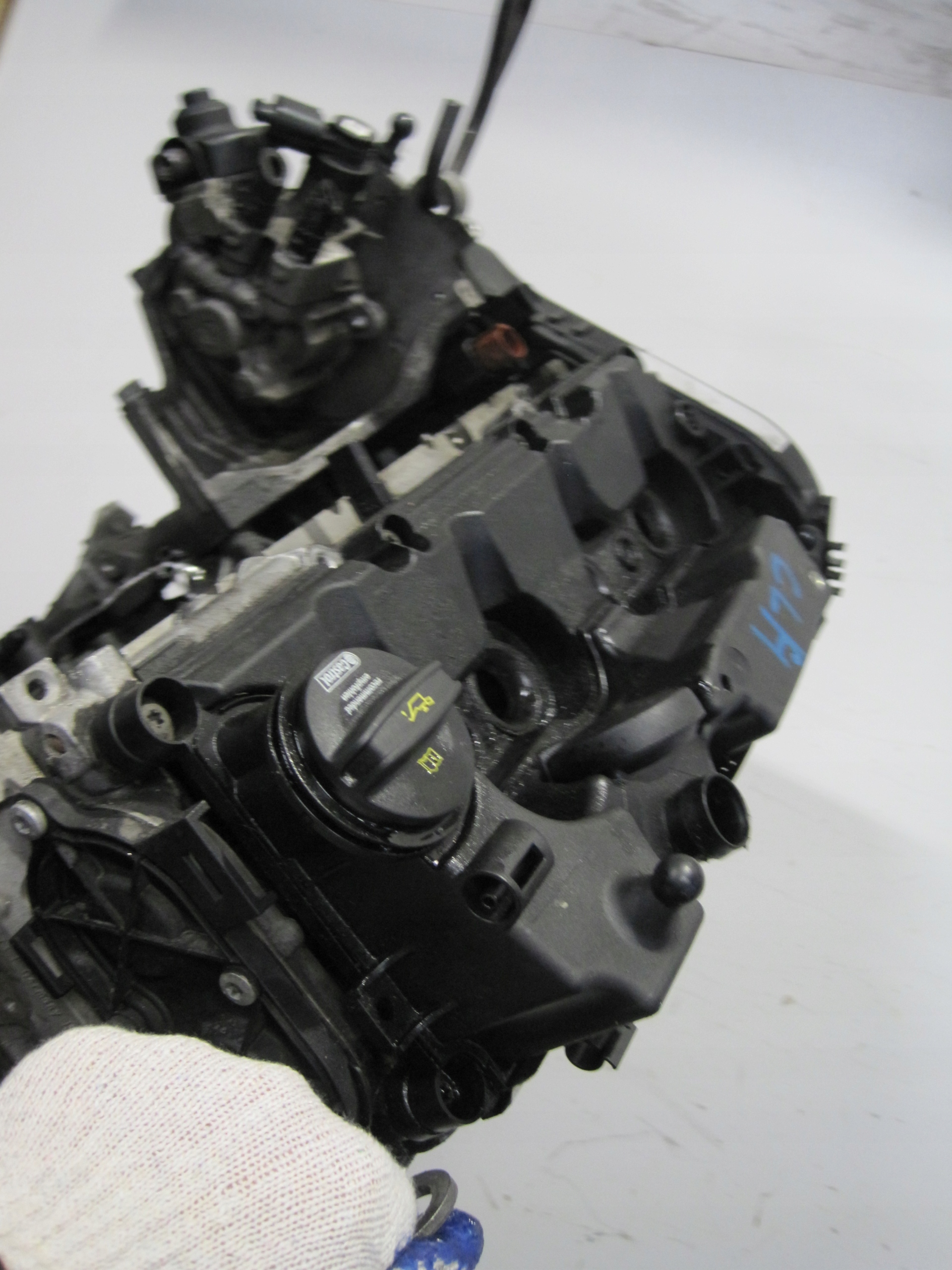 engine motor VW AUDI SEAT SKODA 1.6 TDI CLH pillar
