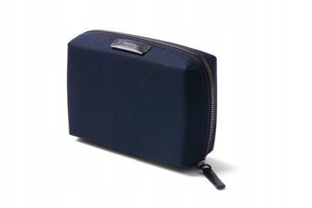 Bellroy Tech Kit Compact organizer na kable i ładowarki navy