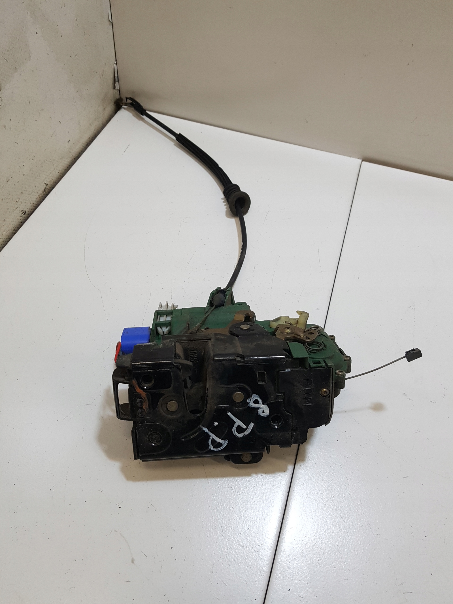 lock door right front SEAT IBIZA 3 8 PIN 3B1837016BQ