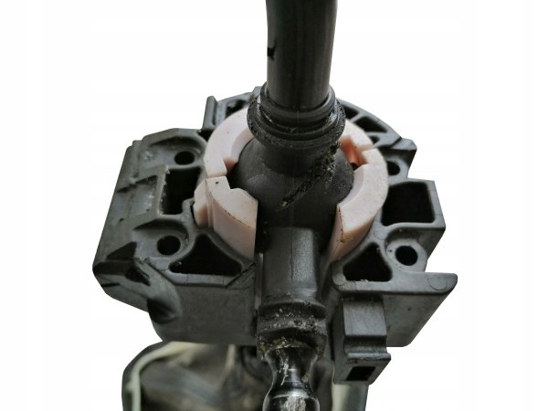 ZESTAW NAPRAWCZY LEWARKA BIEGÓW DO VITO VIANO W639 Typ silnika Benzyna Diesel