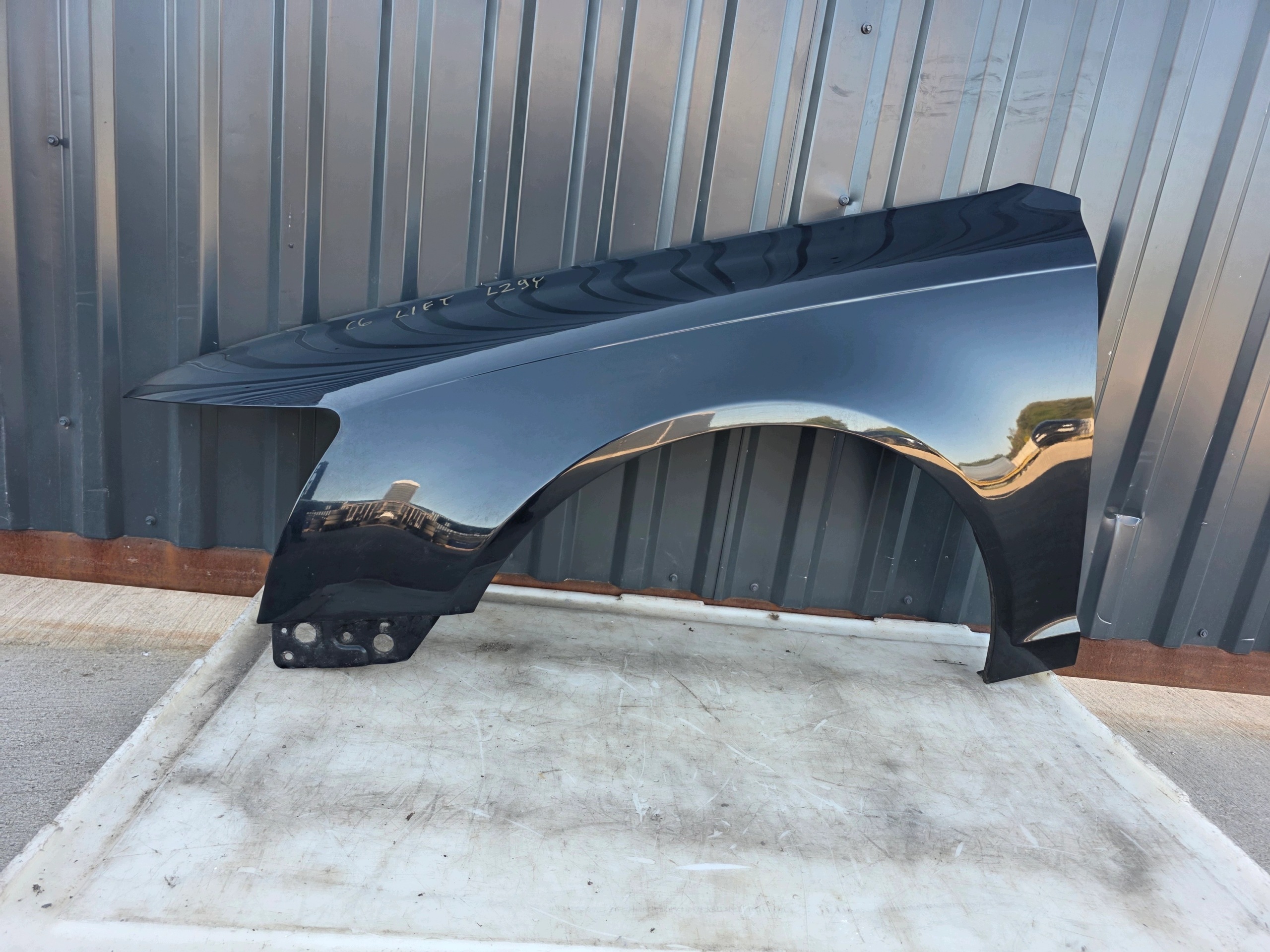 fender left front AUDI A6 C6 LIFT LZ9Y 2008-2011 !!!
