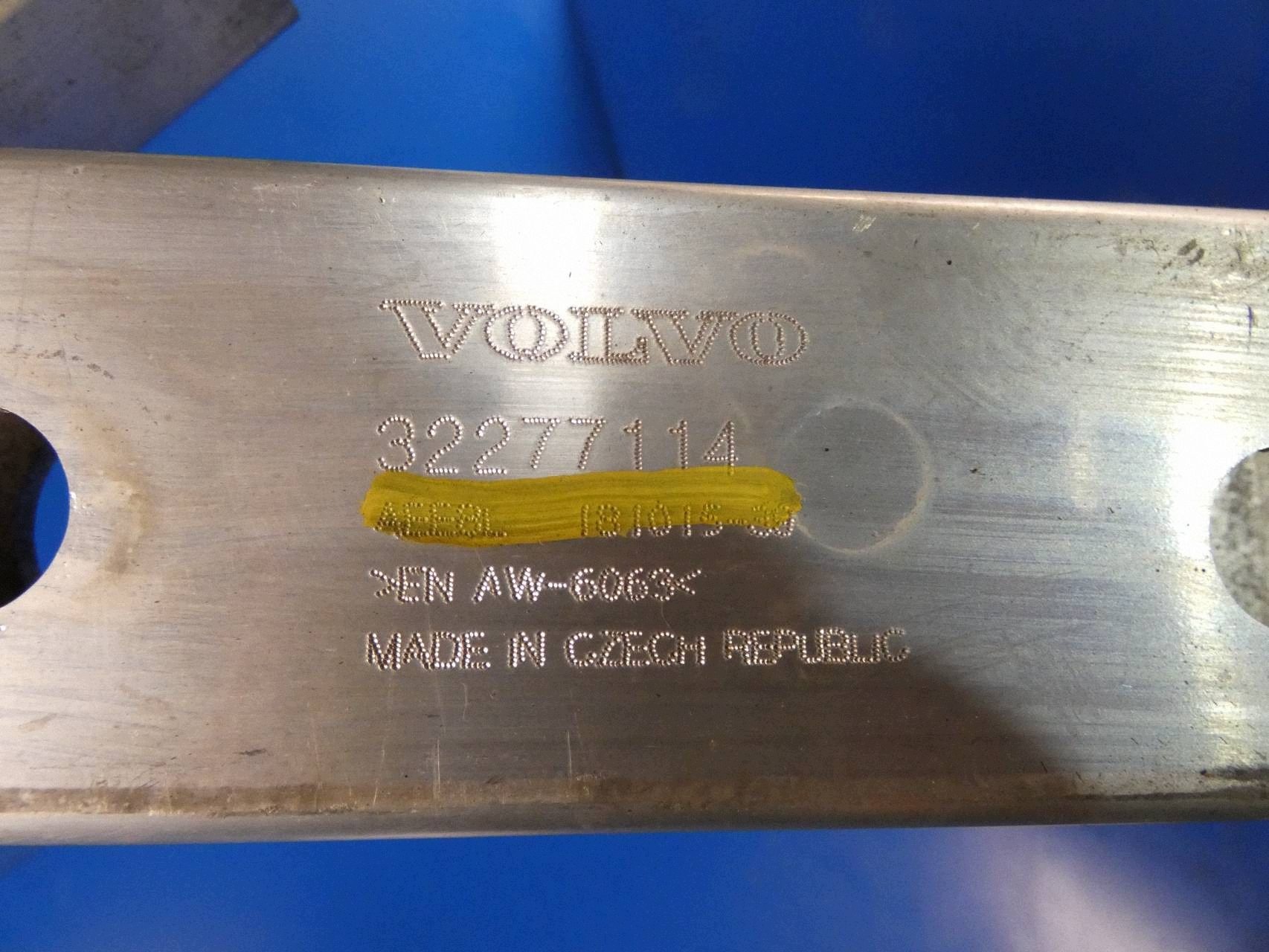 VOLVO V60 II S60 III sider below bumper support panel for radiators pillar