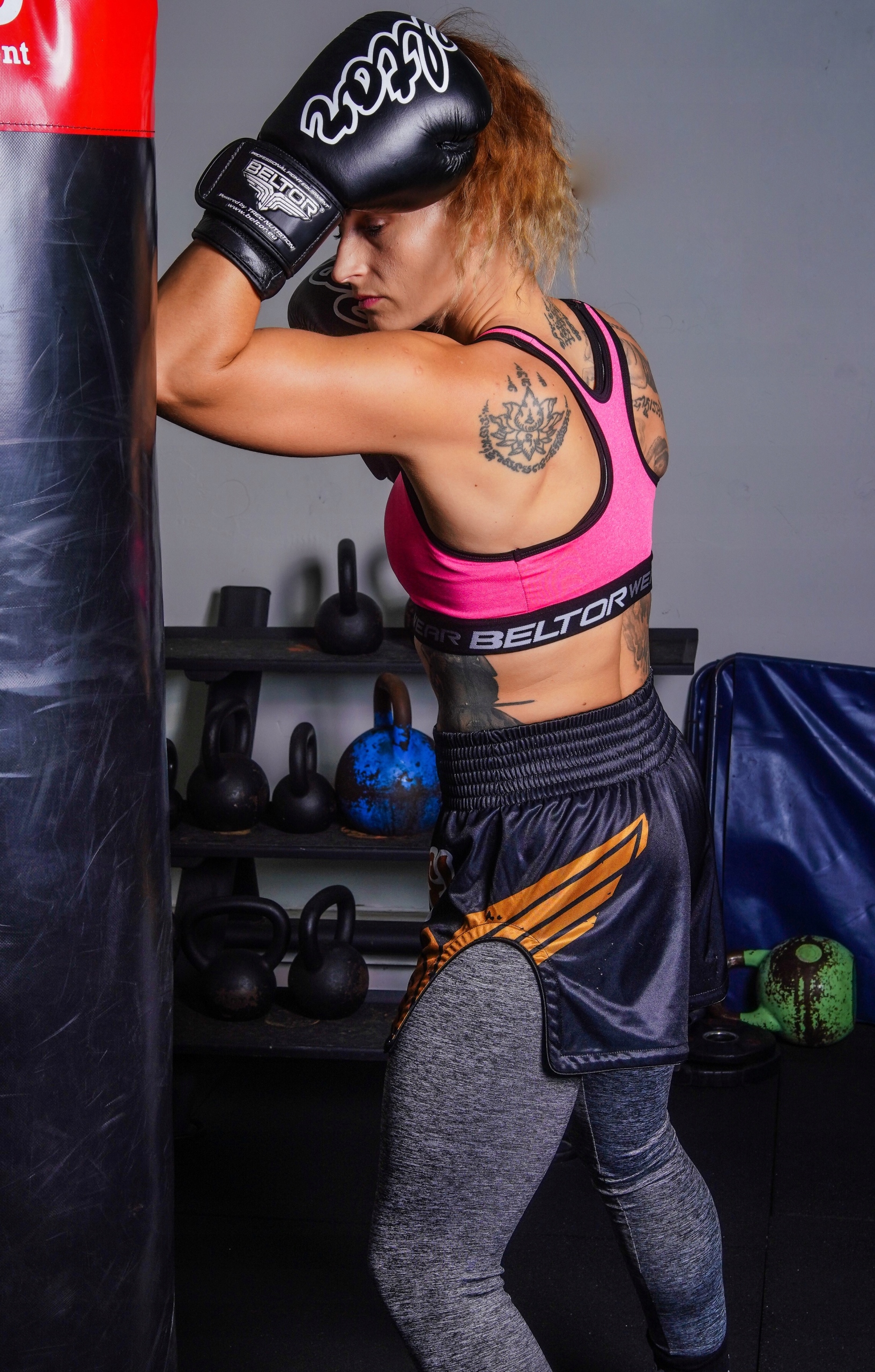 BELTOR SPODENKI TRENINGOWE MUAY THAI 02 ROZMIAR S CZARNE SPORTOWE Rozmiar S