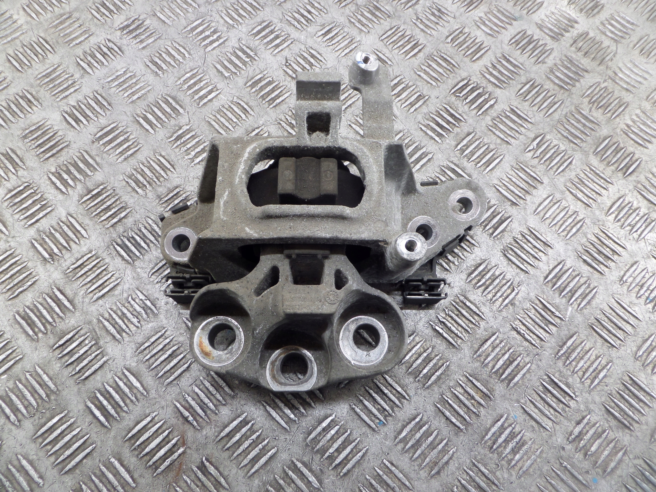OPEL ASTRA K V 1,6 CDTI holder engine mount 39004955