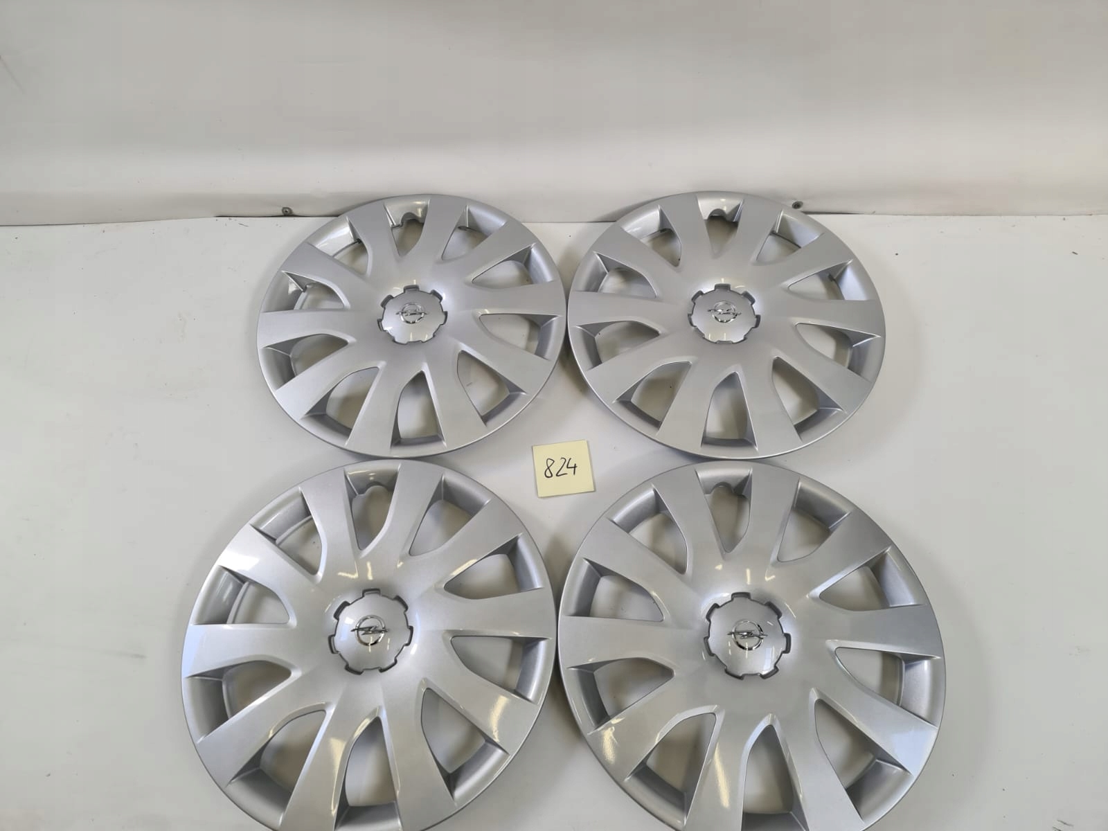 KOŁPAKI 16" KOMPLET OPEL VIVARO B NOWY