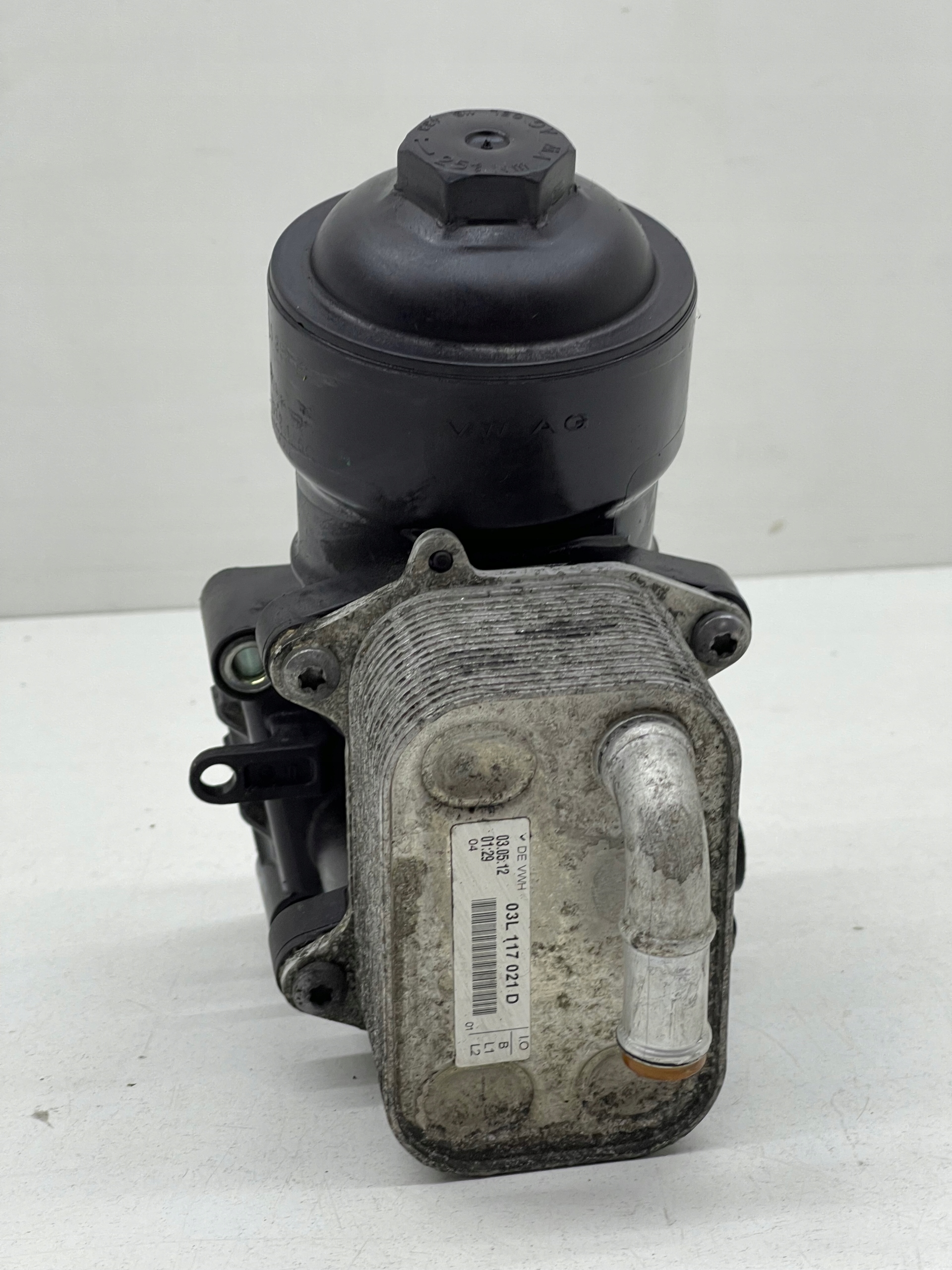 AUDI A4 B8 A5 8T A6 C7 2.0 TDI Ölfiltergehäuse